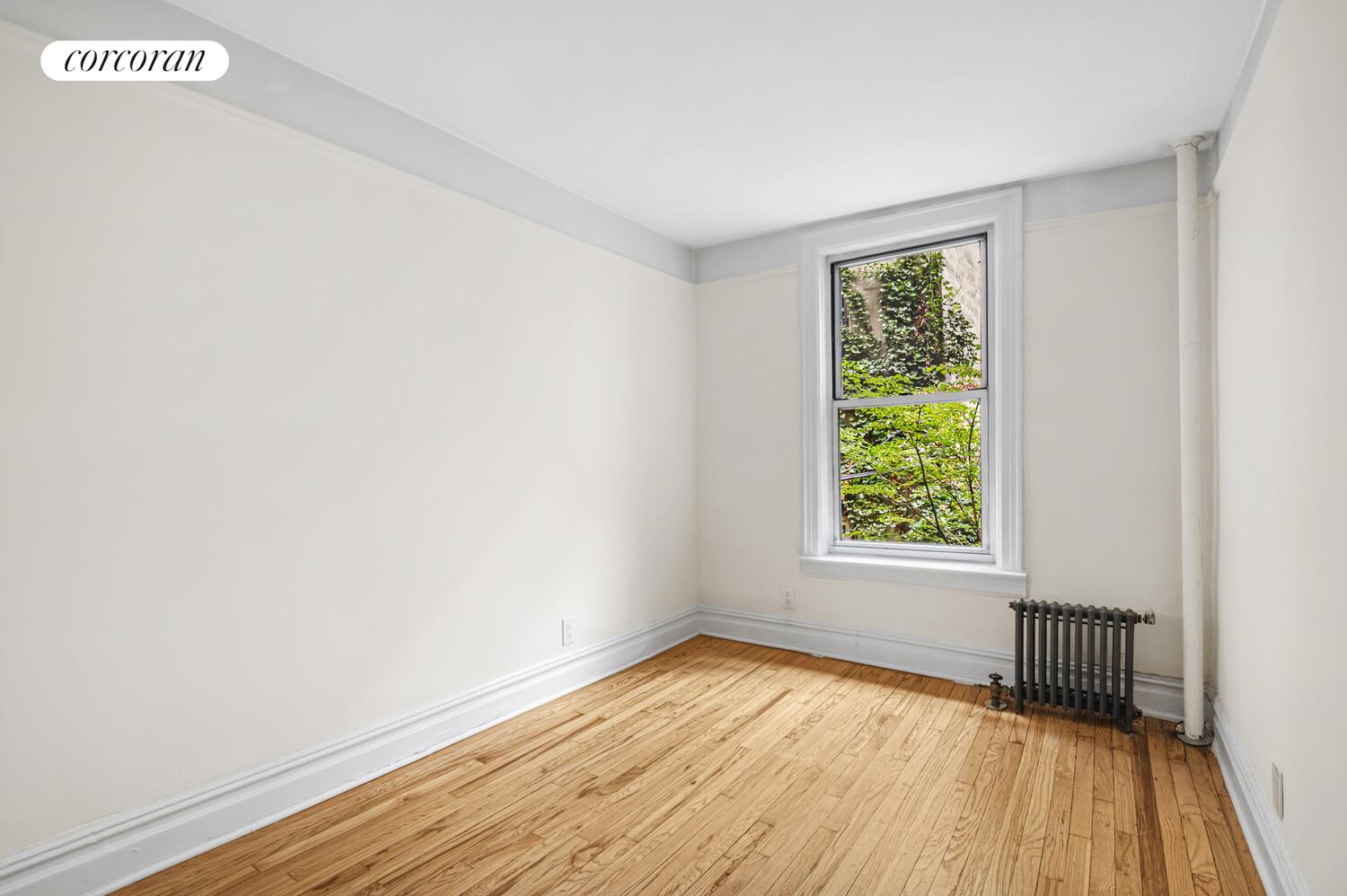 #4 photo, 237 W 15TH Street, Chelsea , NY 10011