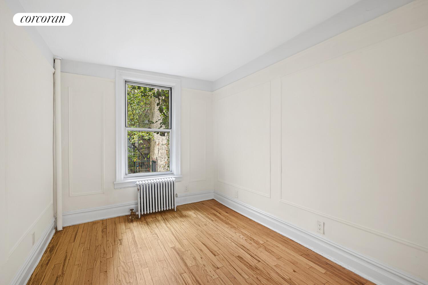 #5 photo, 237 W 15TH Street, Chelsea , NY 10011