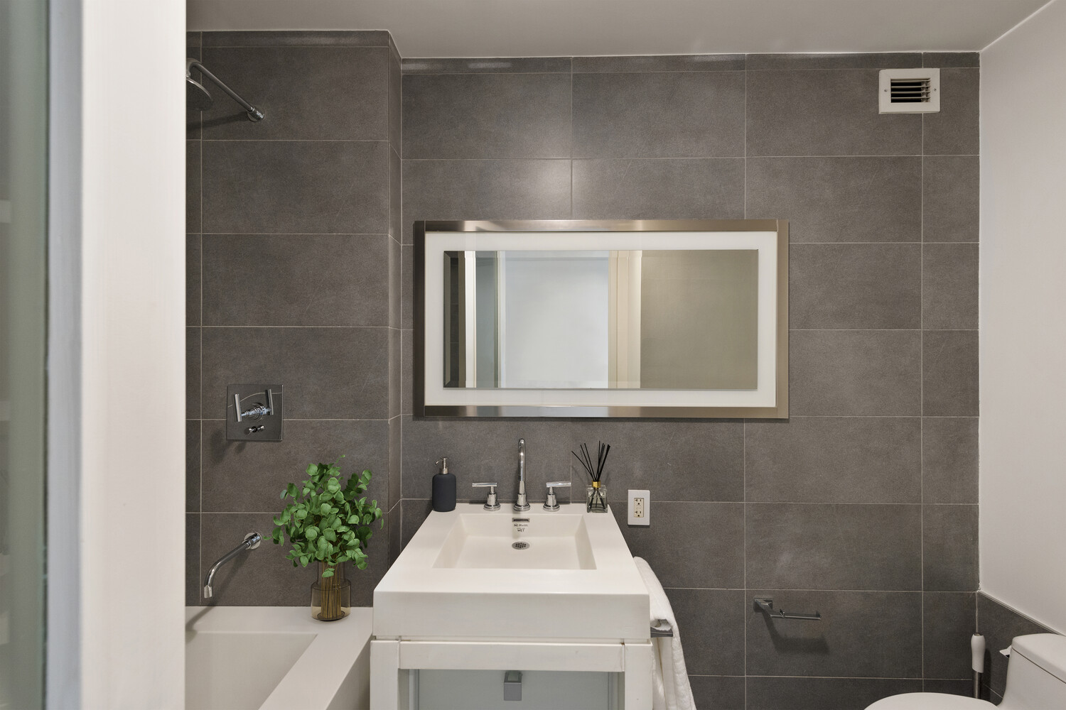 #10 photo, 444 W 19TH Street, Chelsea , NY 10011