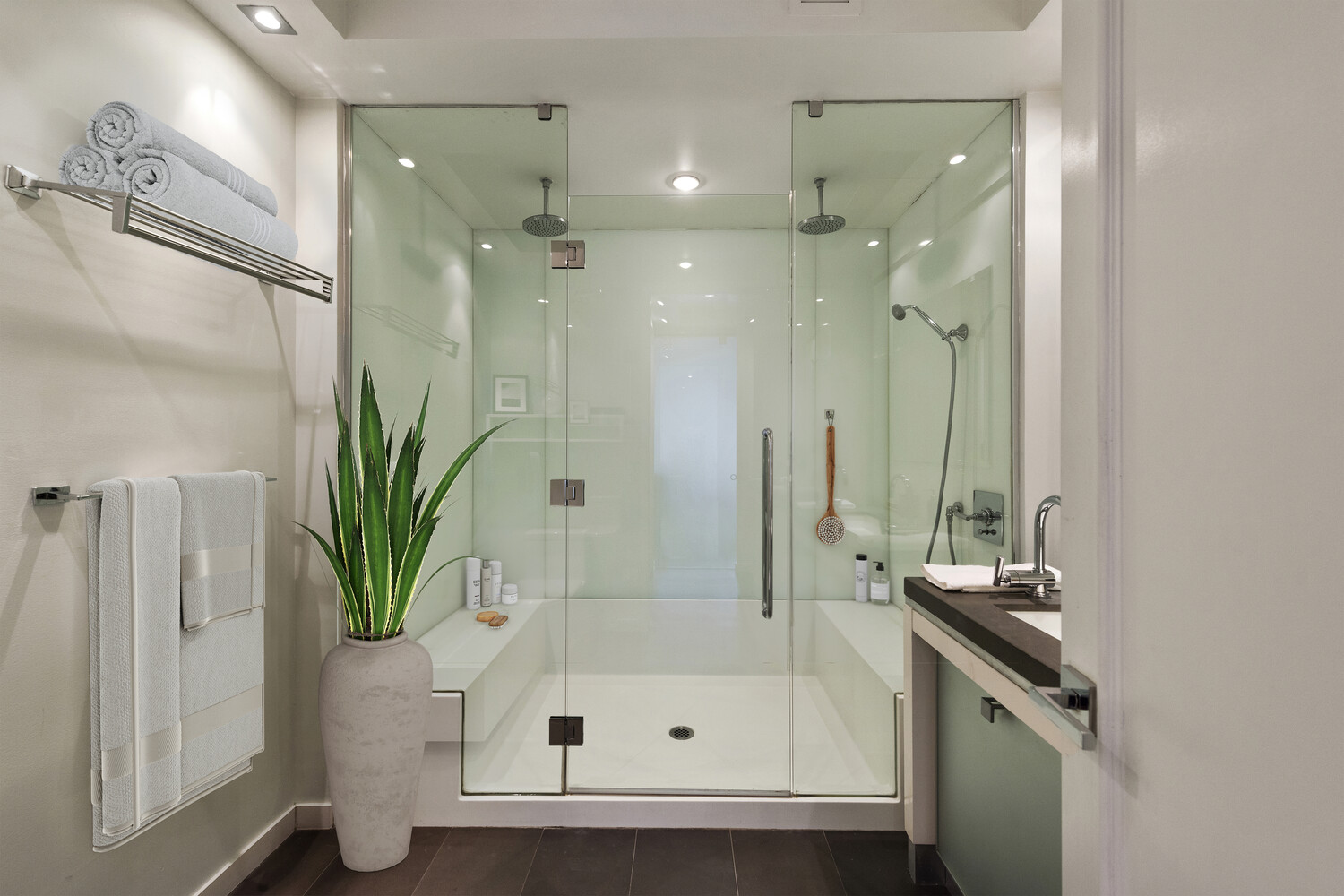 #8 photo, 444 W 19TH Street, Chelsea , NY 10011