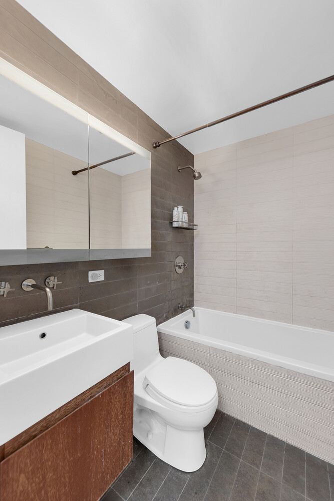 #6 photo, 515 E 72ND Street, Lenox Hill , NY 10021