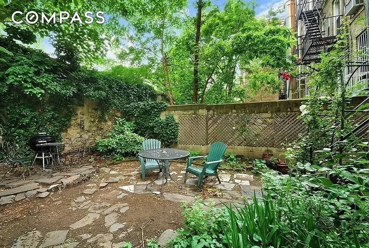 #7 photo, New York City, East Village , NY 10003