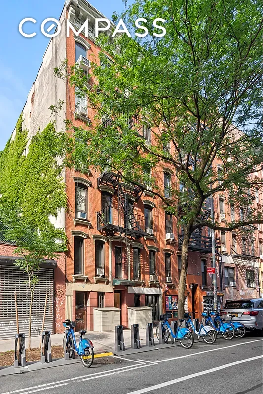 #9 photo, New York City, East Village , NY 10003