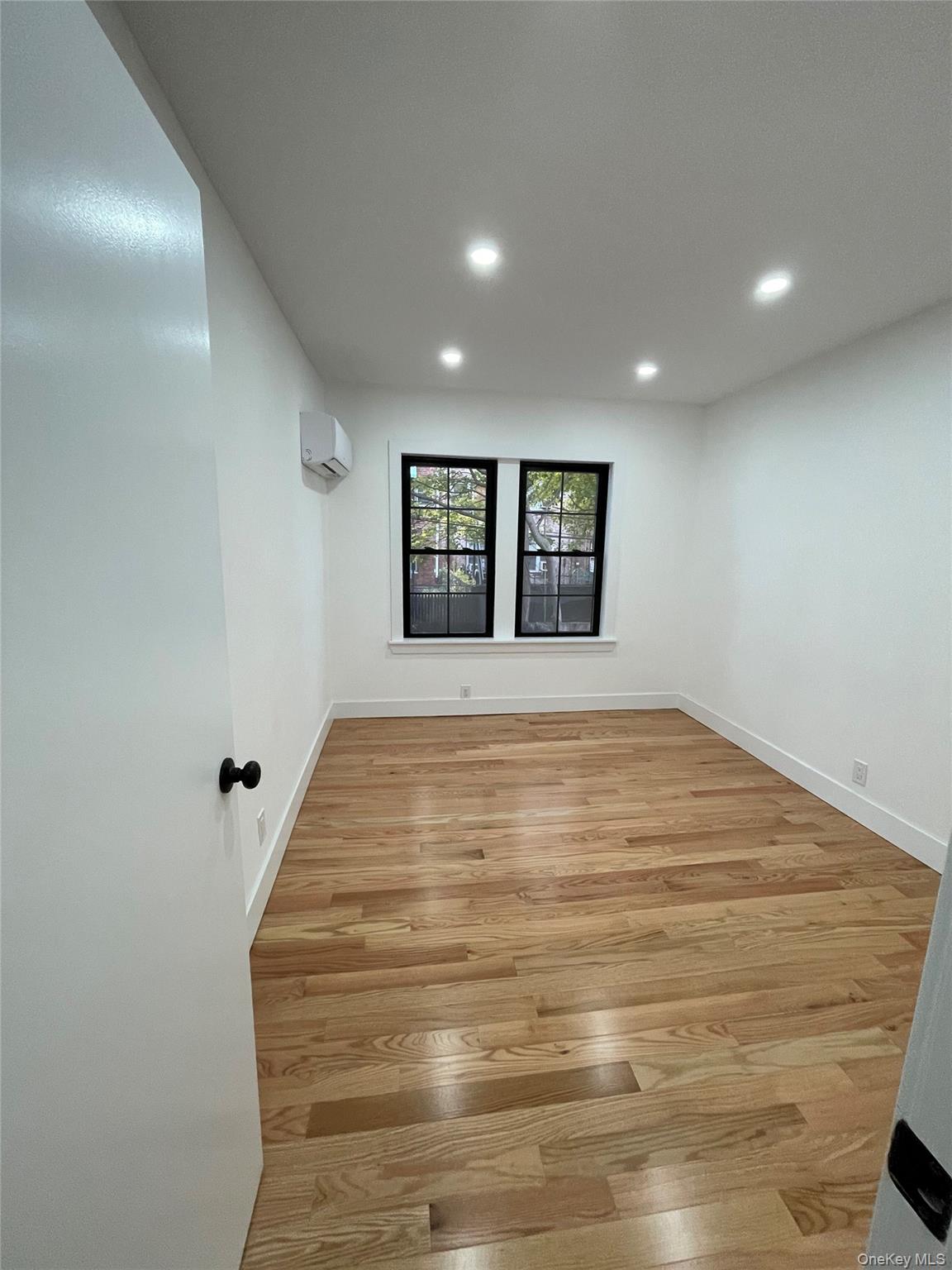 #14 photo, 1033 E 52nd Street, Brooklyn , NY 11234