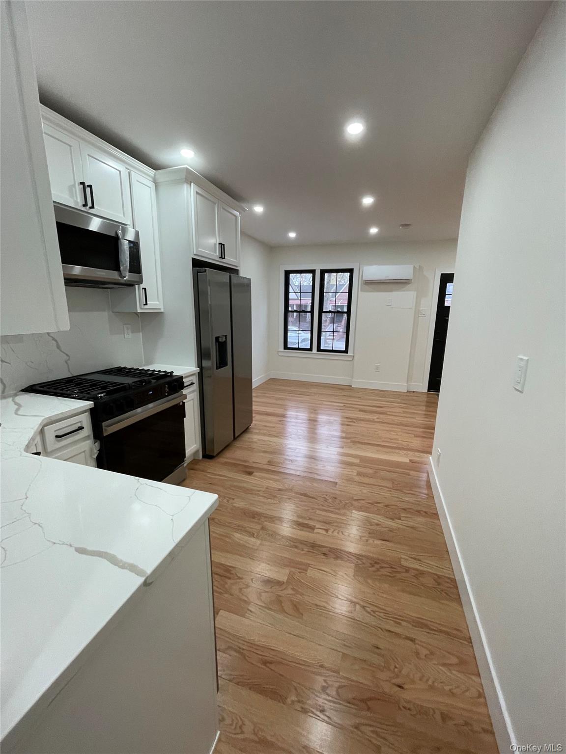 #6 photo, 1033 E 52nd Street, Brooklyn , NY 11234