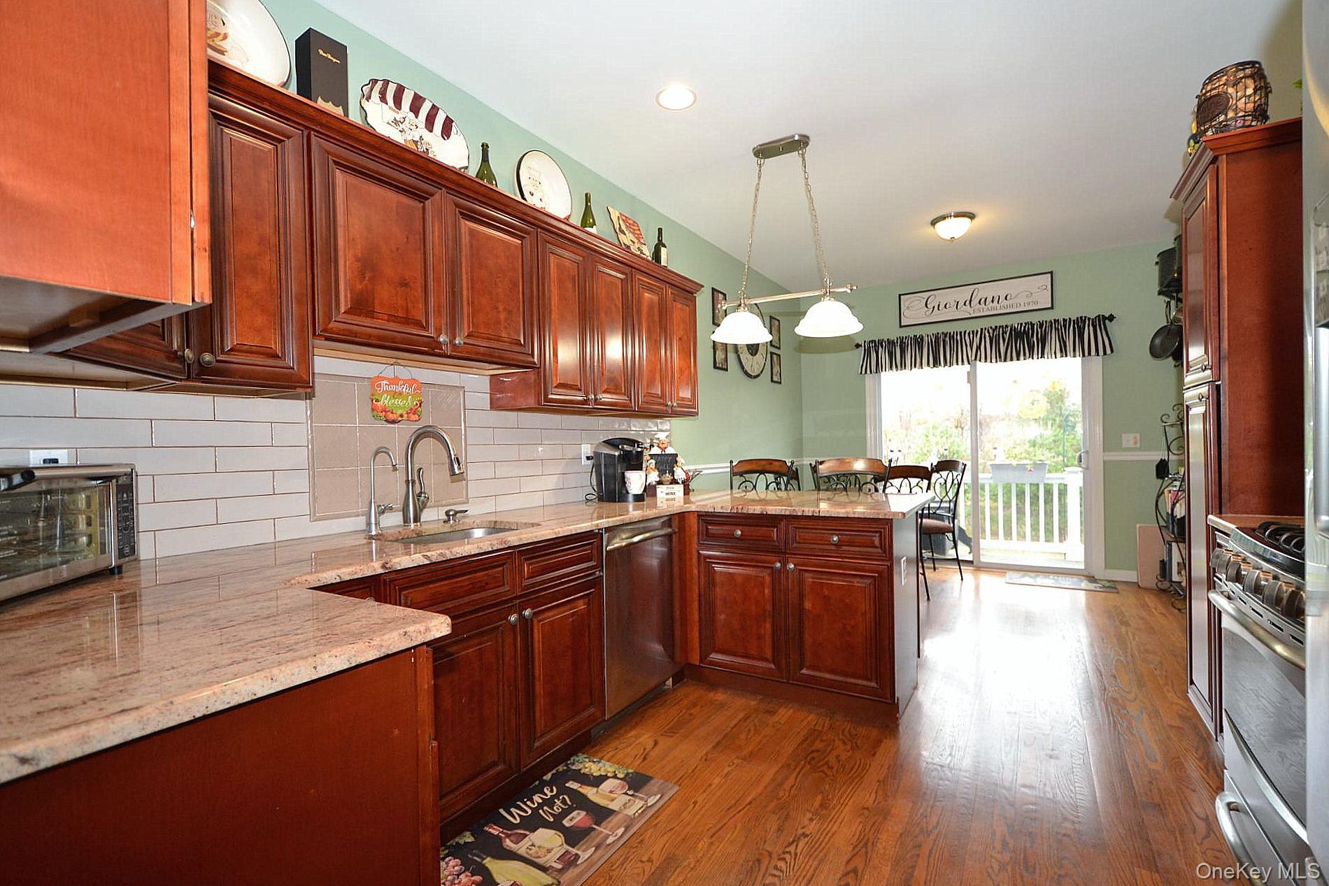 #6 photo, 11 Macintosh, サフォーク郡 Selden , NY 11784