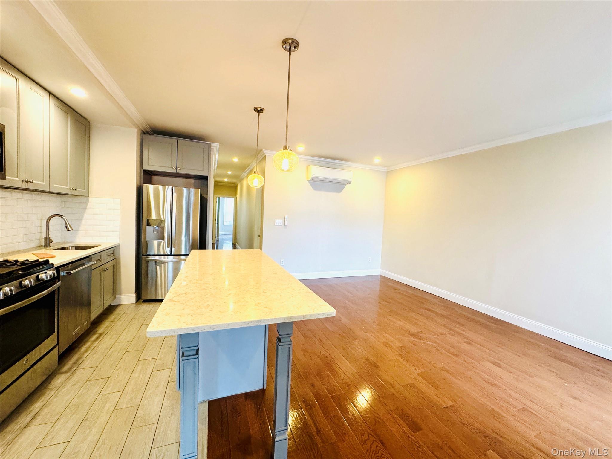 #2 photo, 71-20 66th Place, Glendale , NY 11385