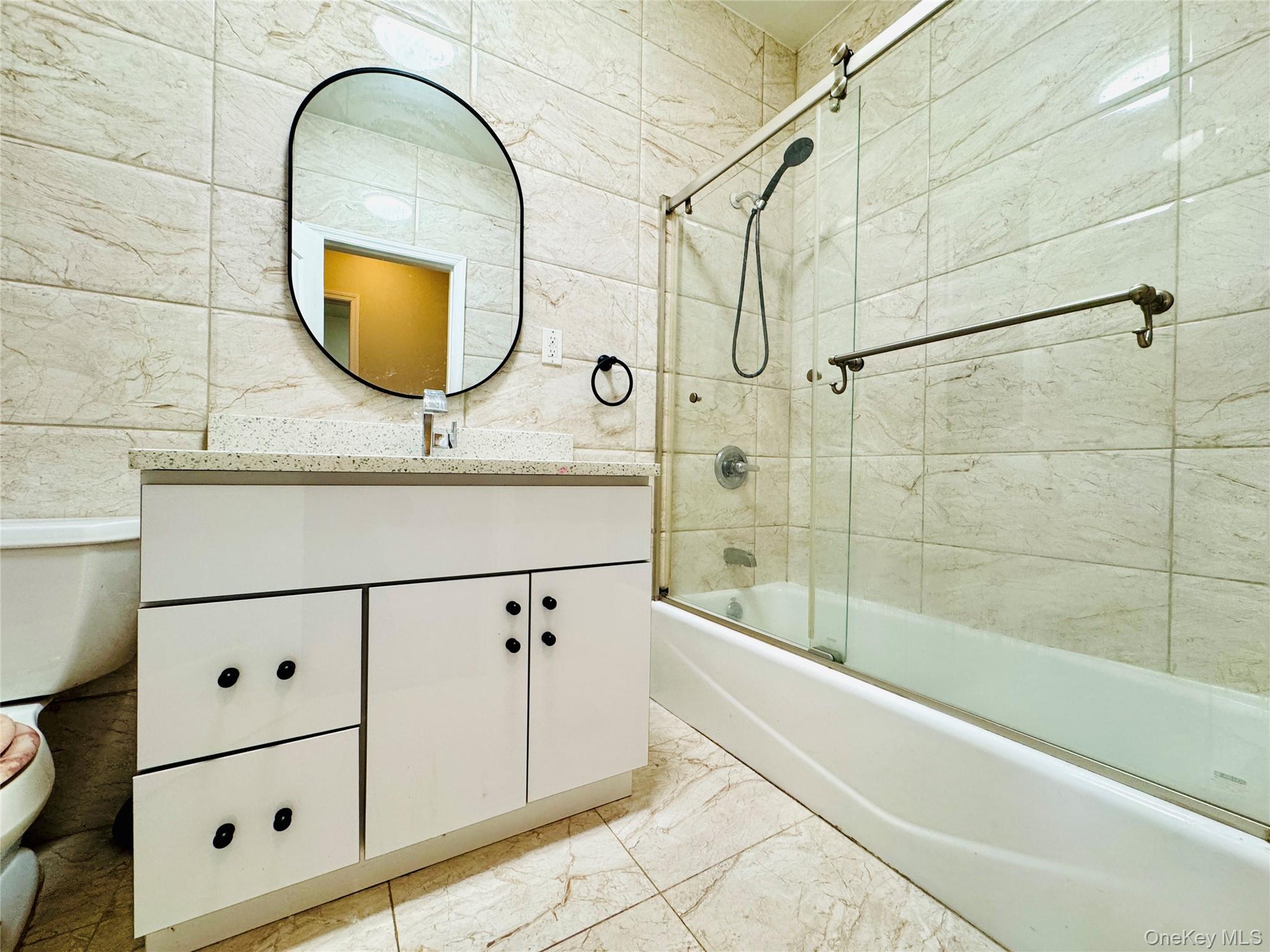 #7 photo, 71-20 66th Place, Glendale , NY 11385