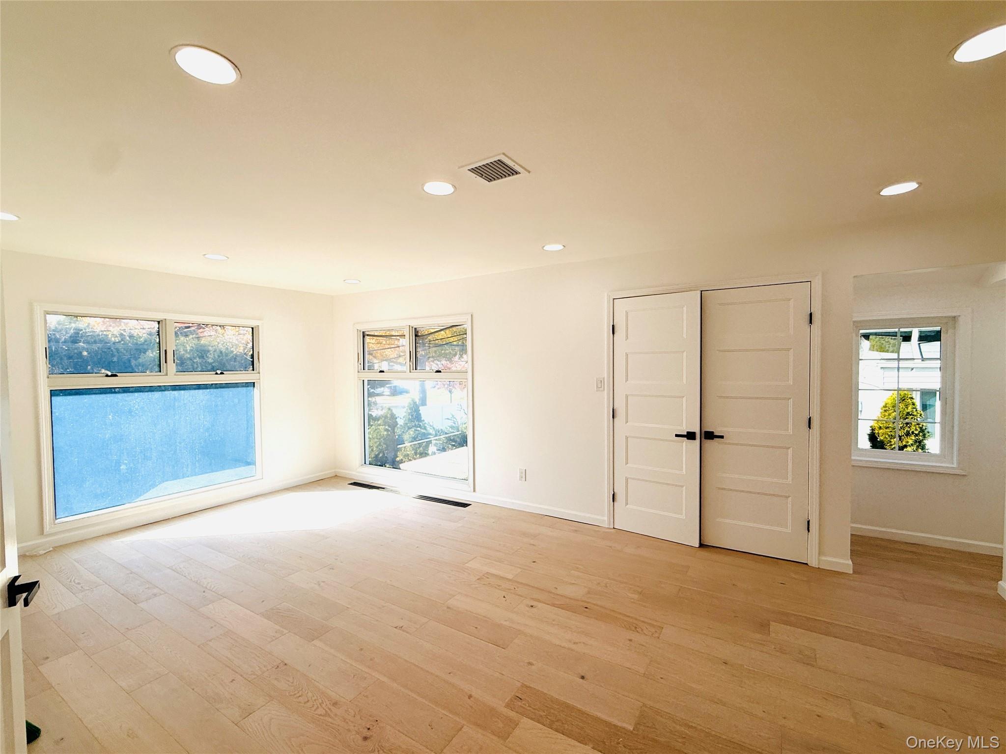 #12 photo, 65 Mellow Ln, Jericho , NY 11753