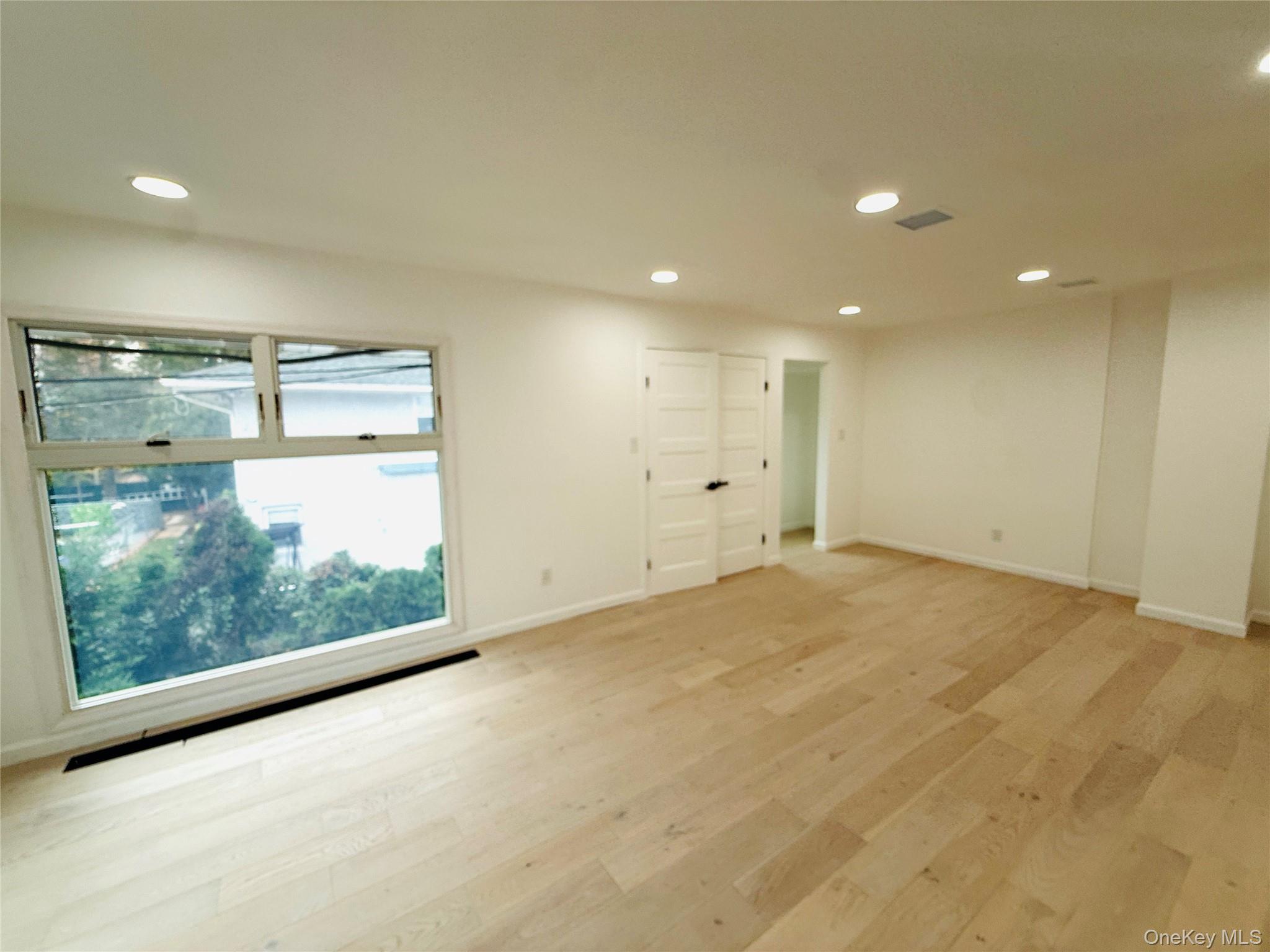 #13 photo, 65 Mellow Ln, Jericho , NY 11753