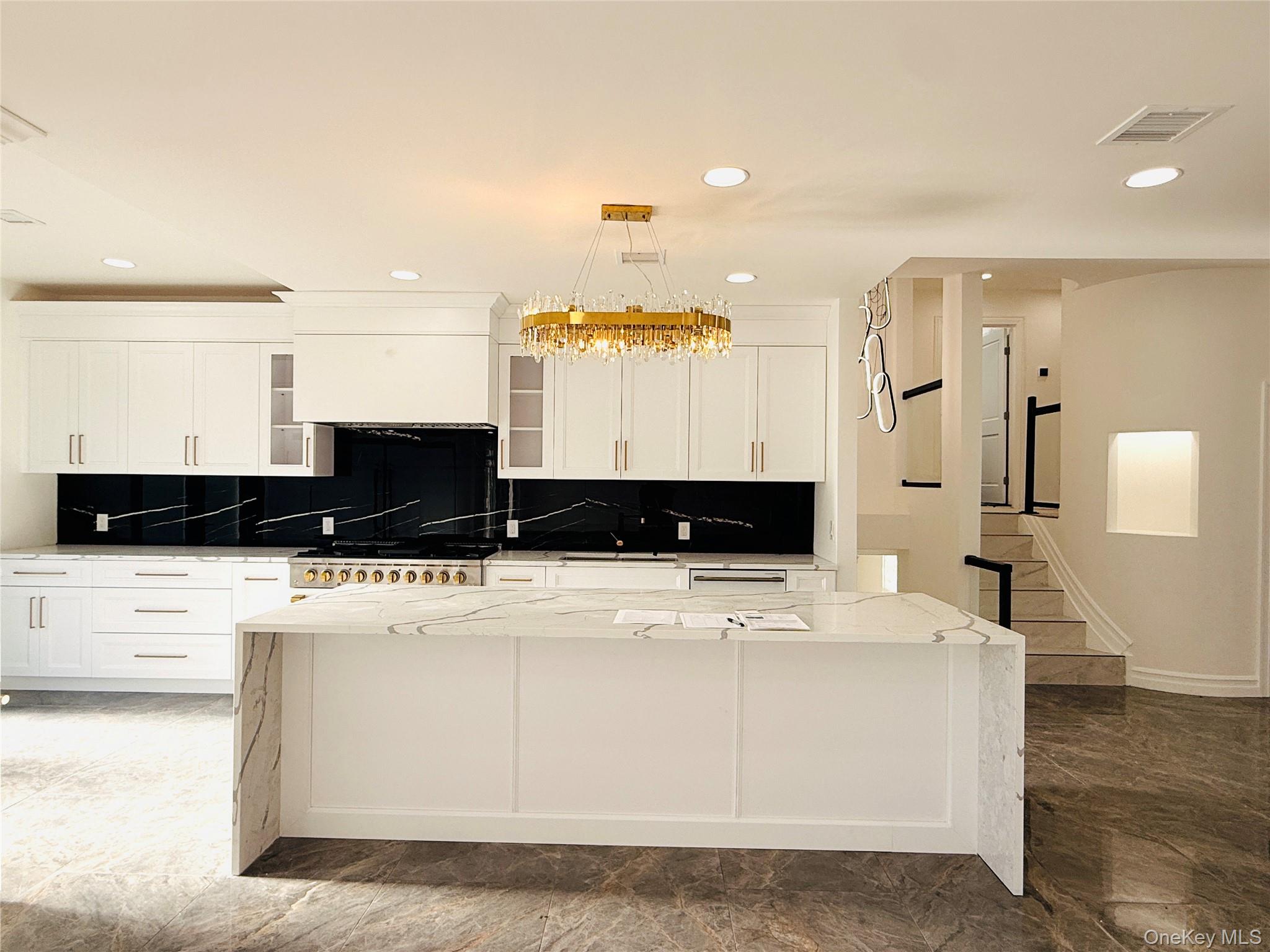 #4 photo, 65 Mellow Ln, Jericho , NY 11753