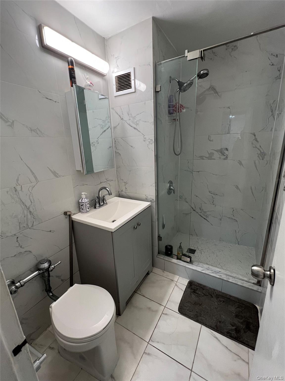 #19 photo, 94-10 59th Avenue, Elmhurst , NY 11373