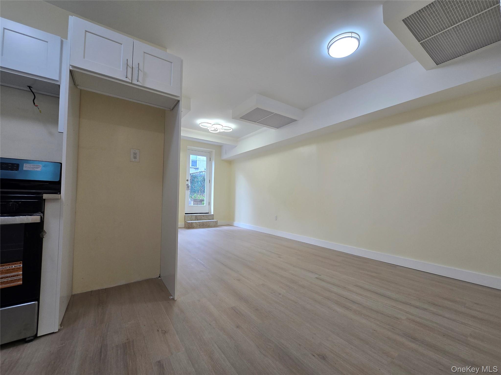 #4 photo, 3264 45th Street, Astoria , NY 11103