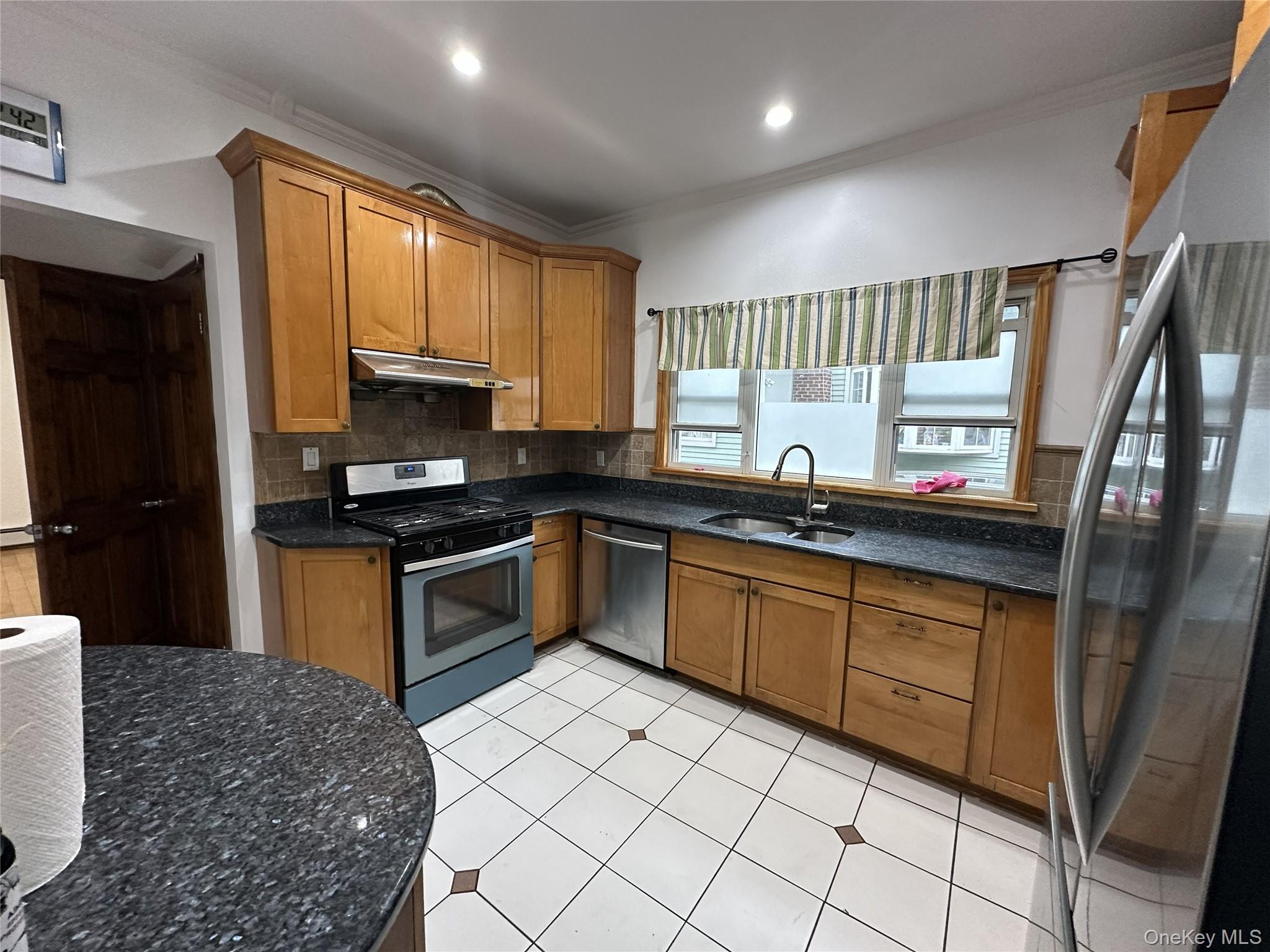 #8 photo, 16804 35th Avenue, Flushing , NY 11358