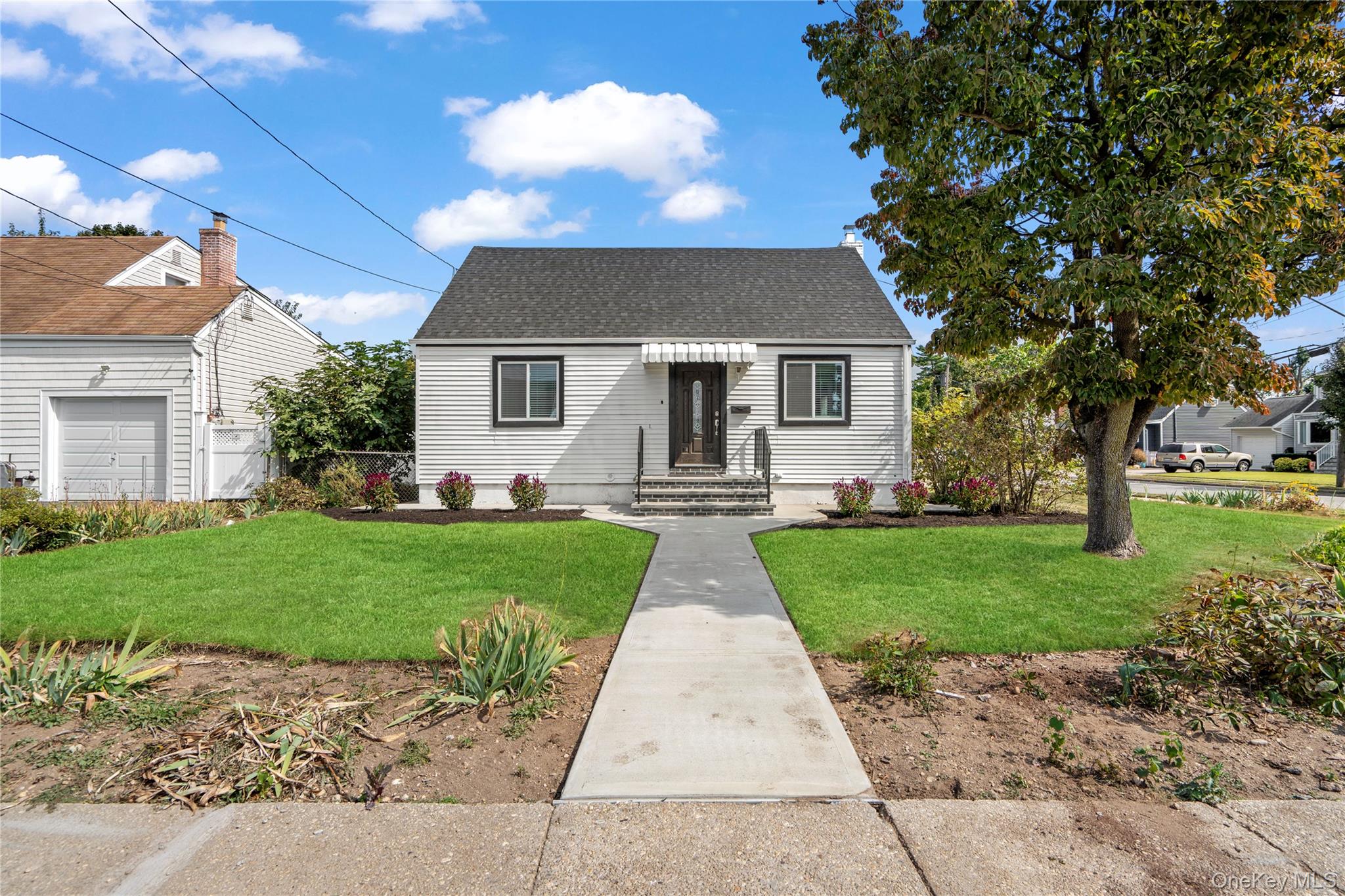 #2 photo, 1 Center Court, Bethpage , NY 11714