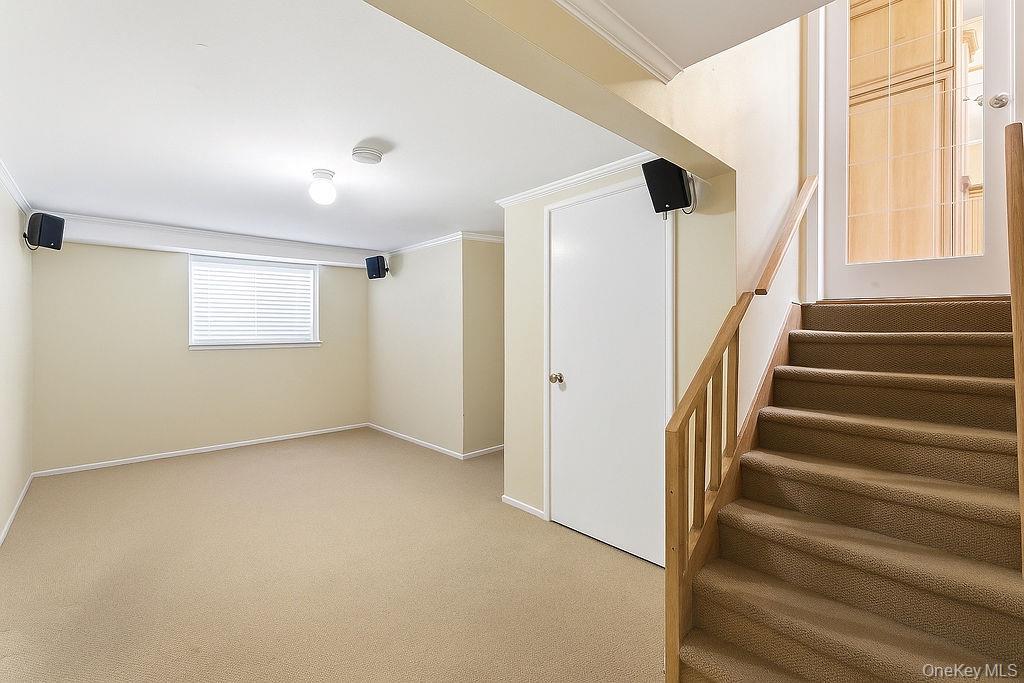 #9 photo, 29 Lehigh Lane, Hicksville , NY 11801