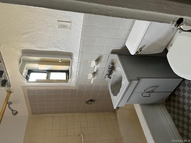 #7 photo, 216-17 48th Avenue, Bayside , NY 11361