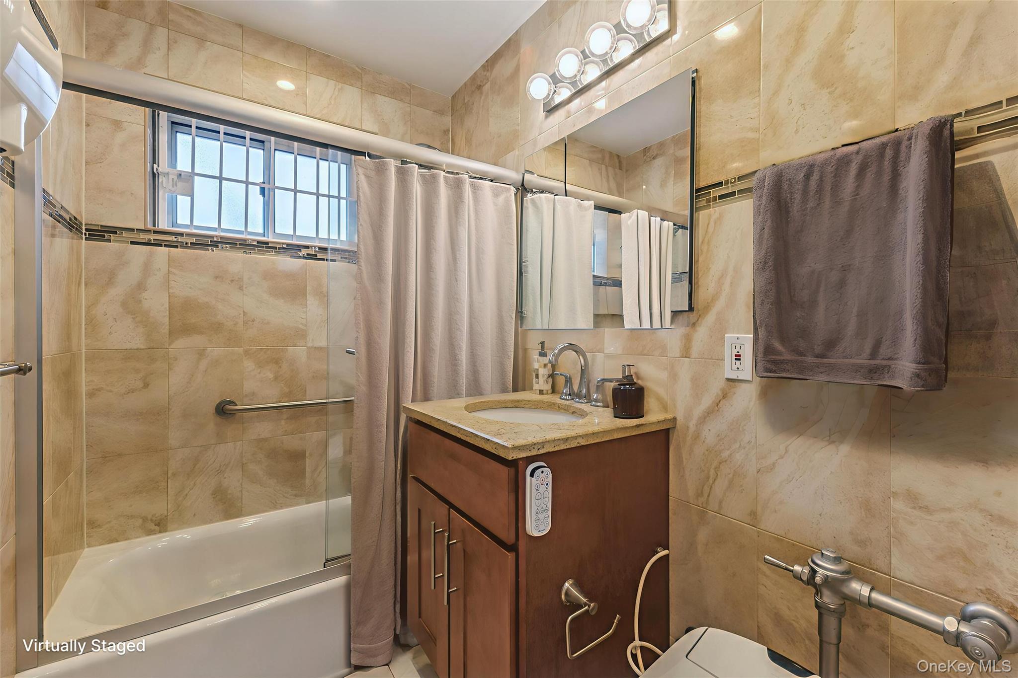 #5 photo, 99-10 60th Avenue, Corona , NY 11368