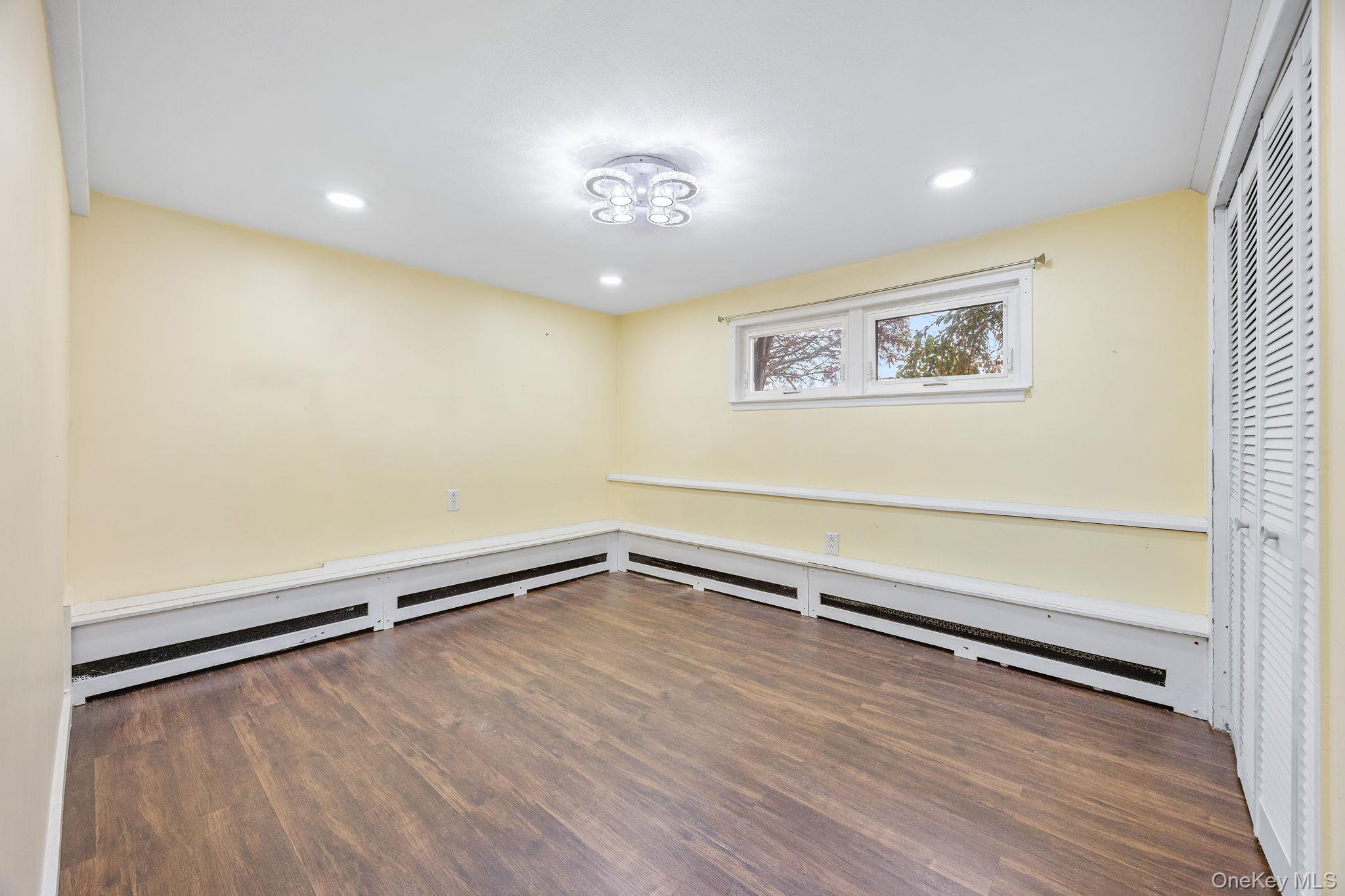 #14 photo, 14 Hilton Court, Hicksville , NY 11801