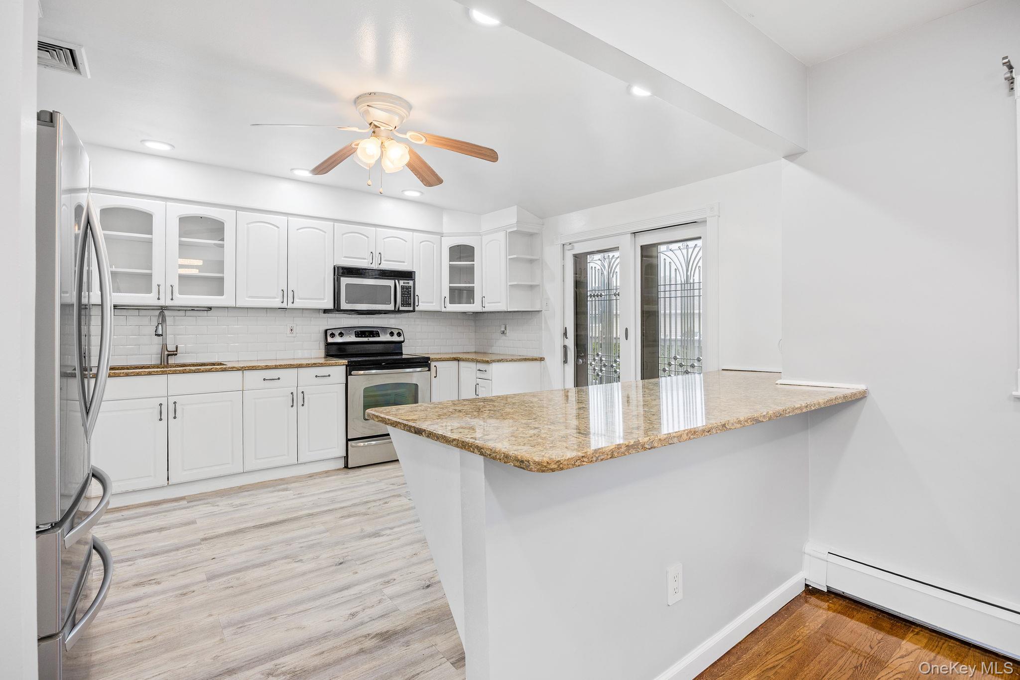 #7 photo, 14 Hilton Court, Hicksville , NY 11801