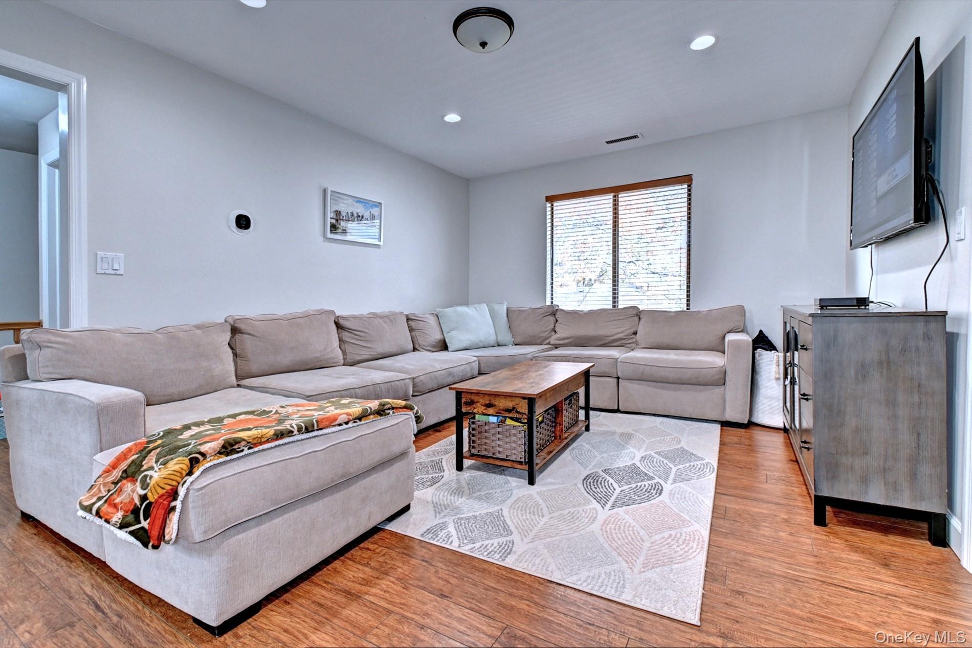 #2 photo, 967 Skyline Drive, Coram , NY 11727