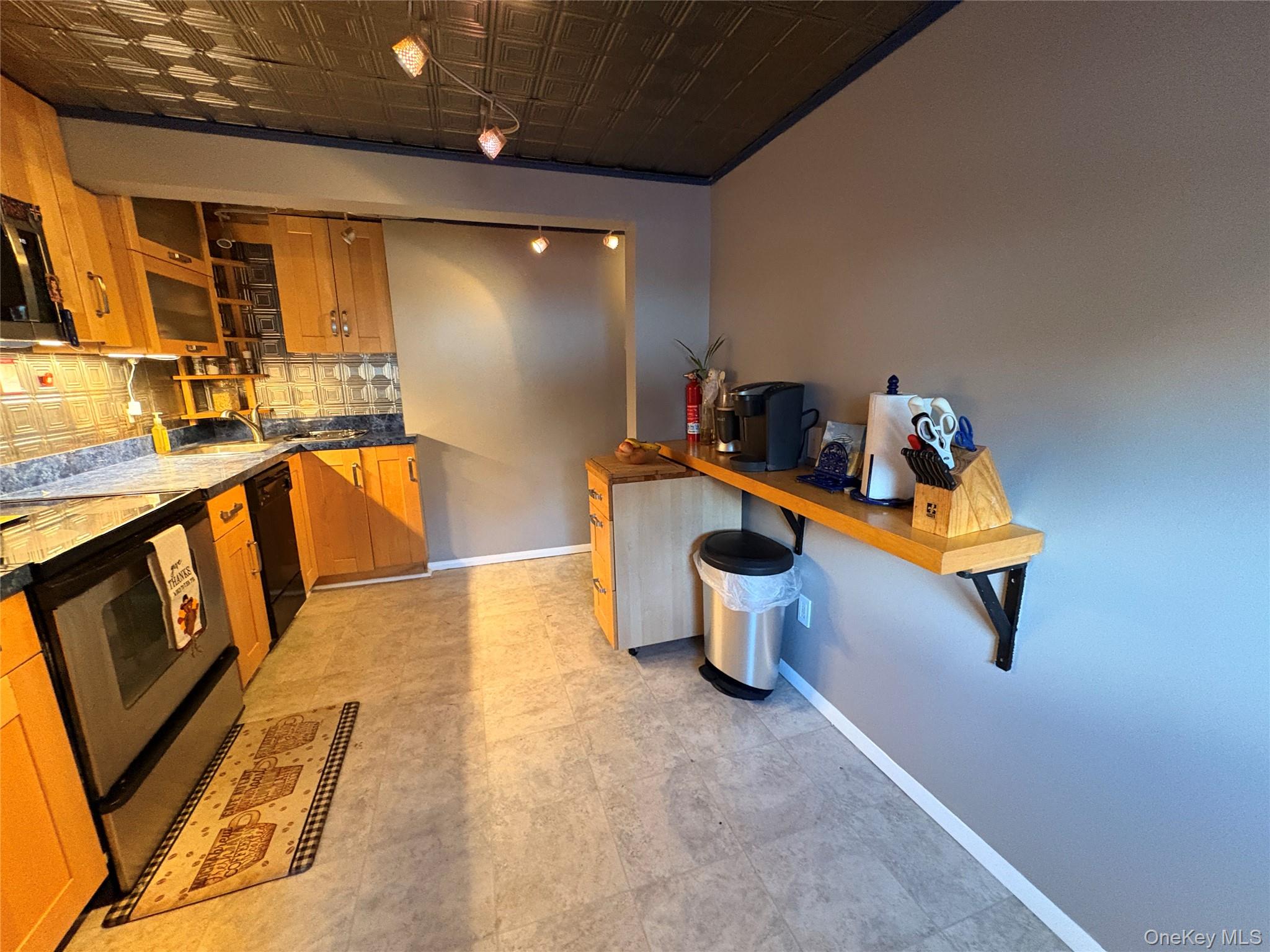 #17 photo, 364 W 2nd Street, West Islip , NY 11795