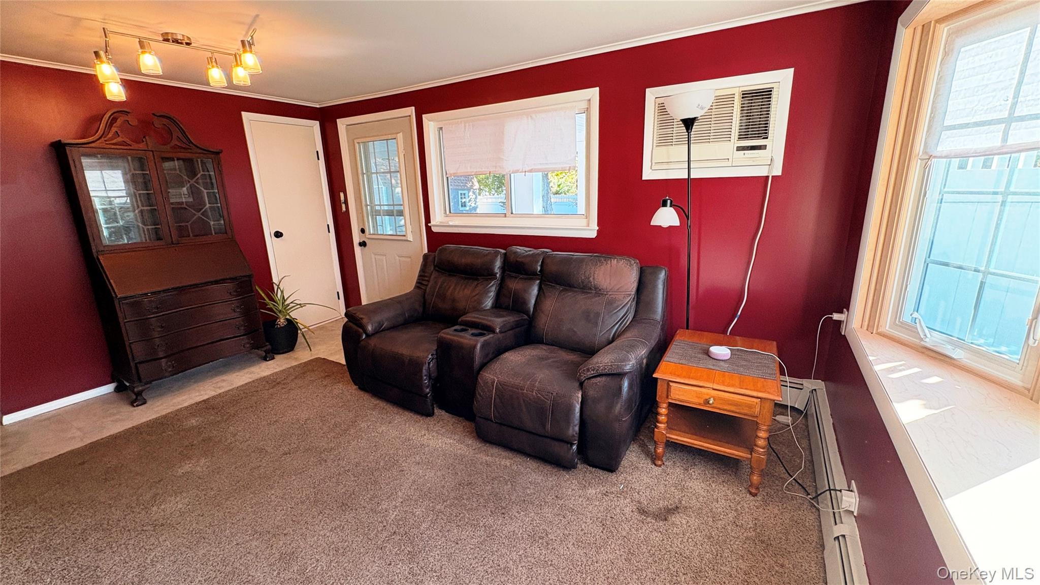 #19 photo, 364 W 2nd Street, West Islip , NY 11795