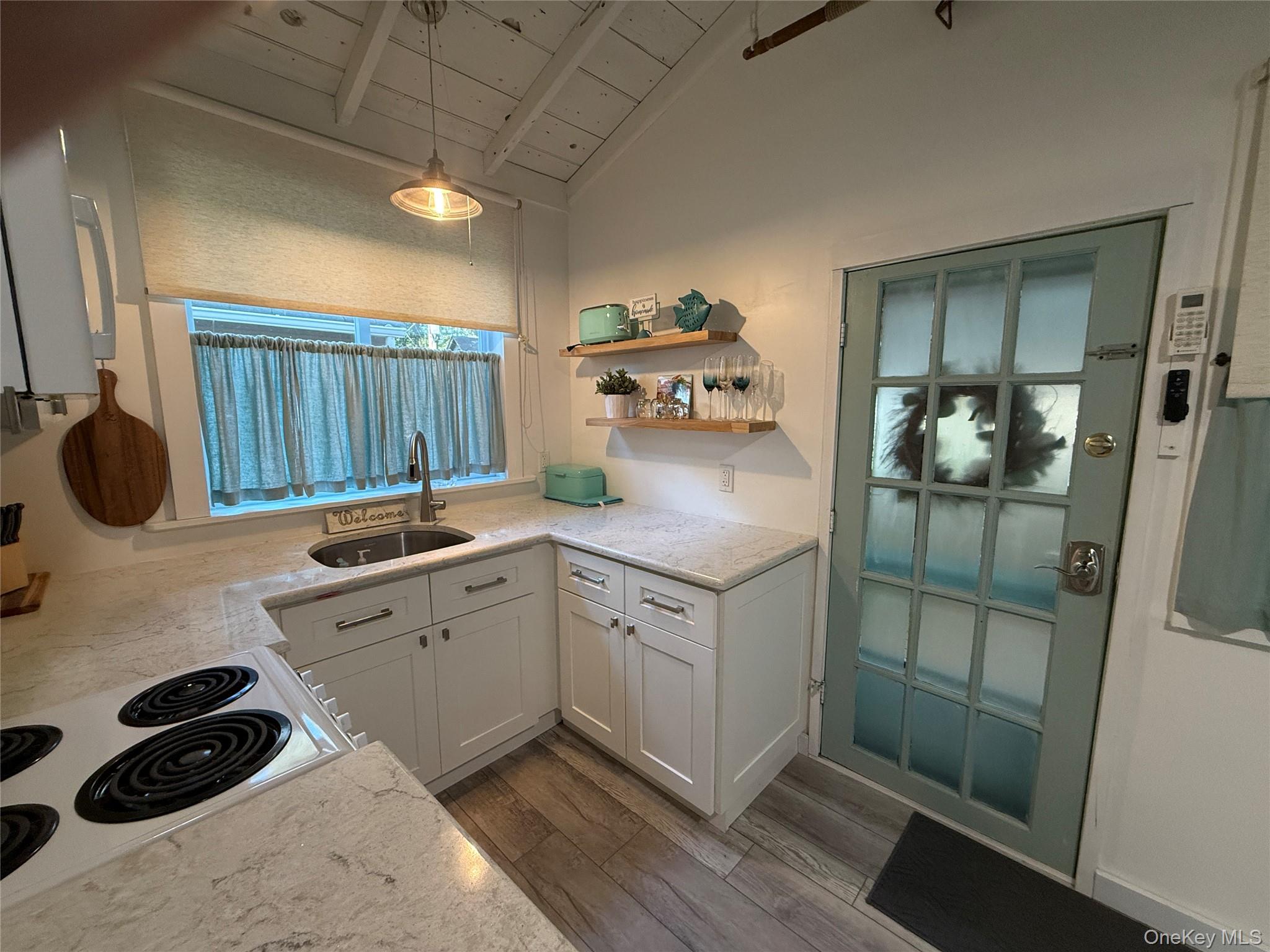 #4 photo, 15 Whalers Path, Baiting Hollow , NY 11933