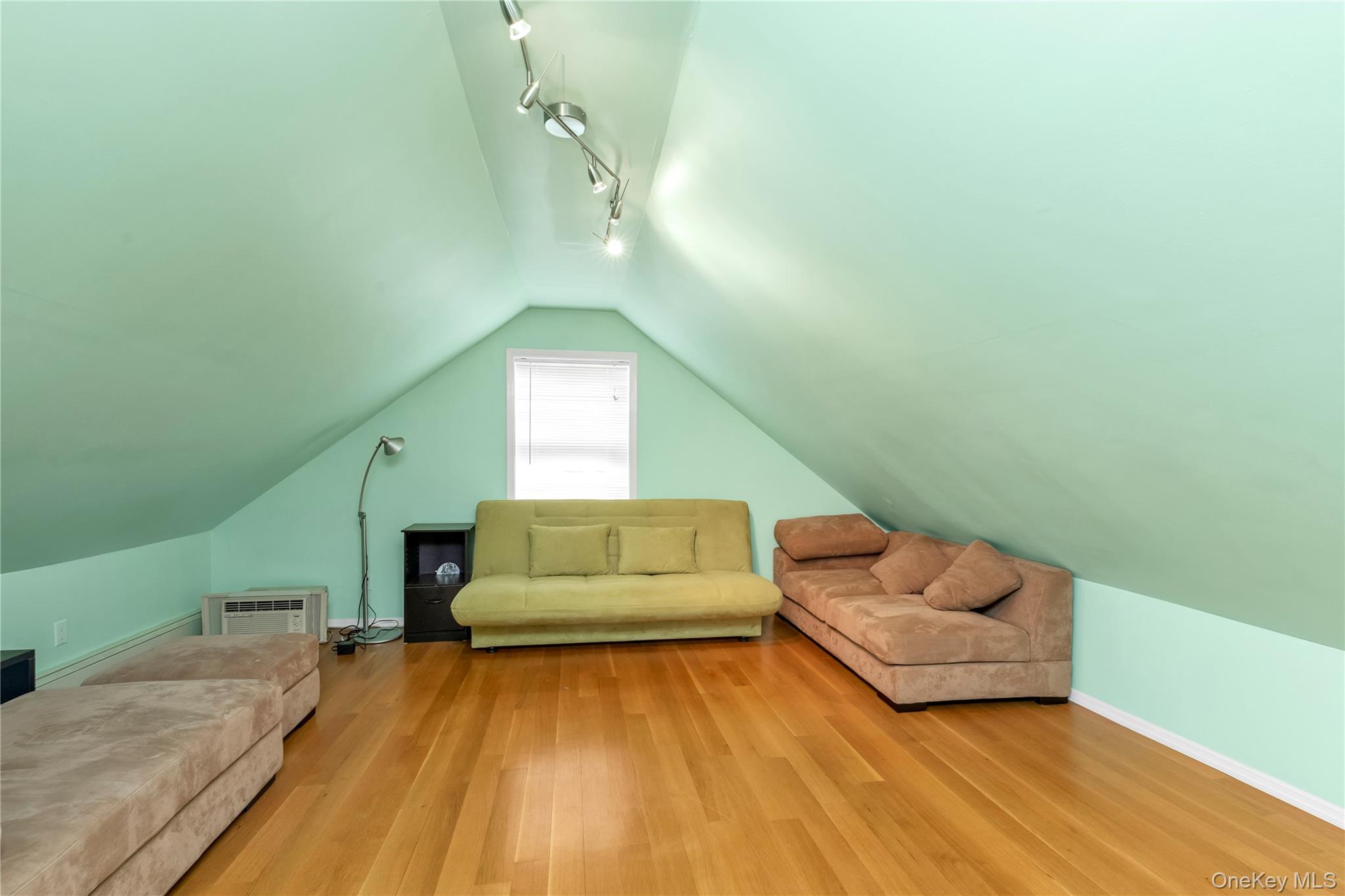 #13 photo, 590 Langley, West Hempstead , NY 11552