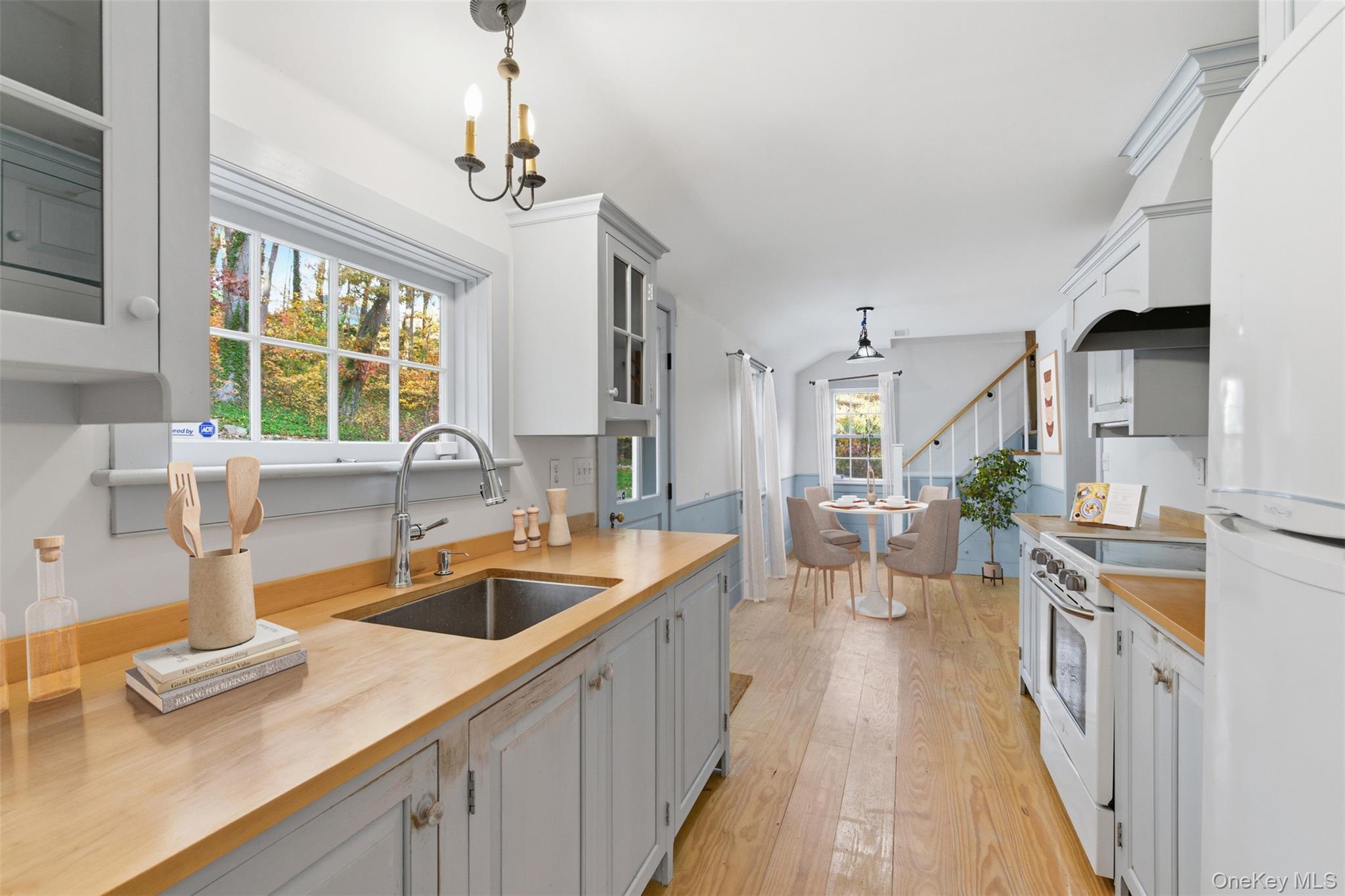 #6 photo, 289 E Main Street, Centerport , NY 11721