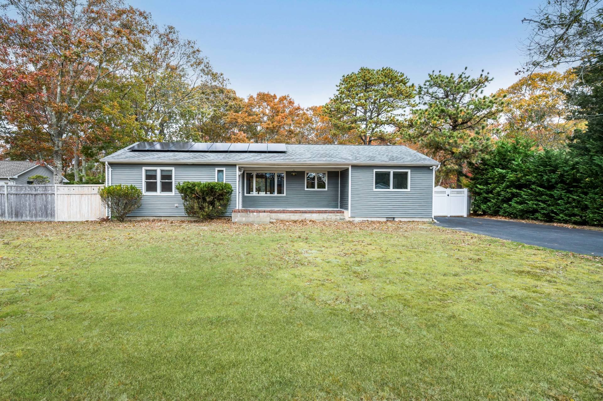 #1 photo, 21 Woodridge Rd, Hampton Bays , NY 11946