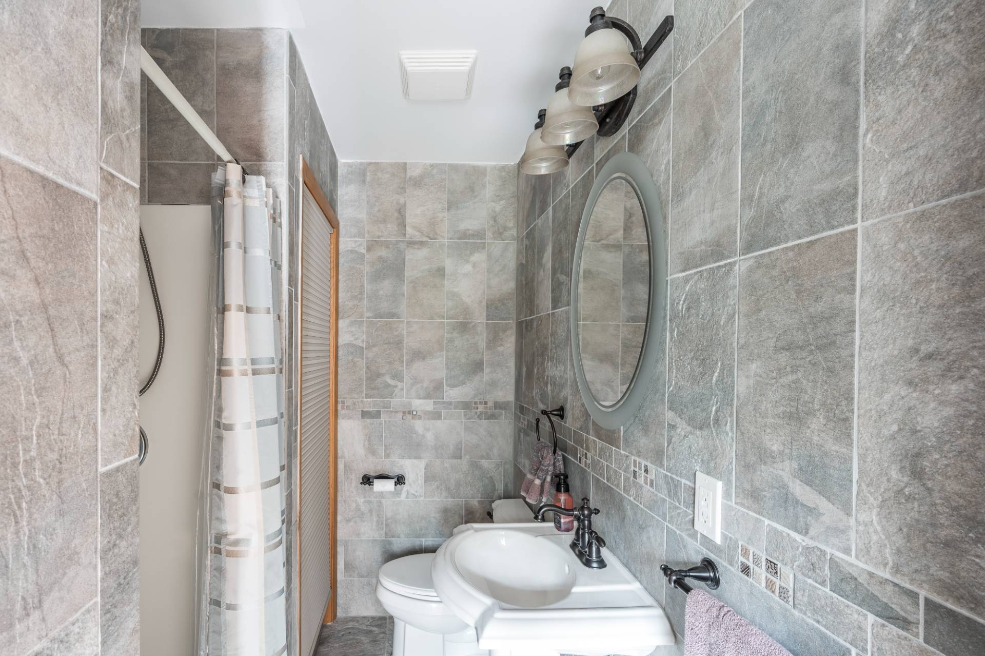 #14 photo, 21 Woodridge Rd, Hampton Bays , NY 11946