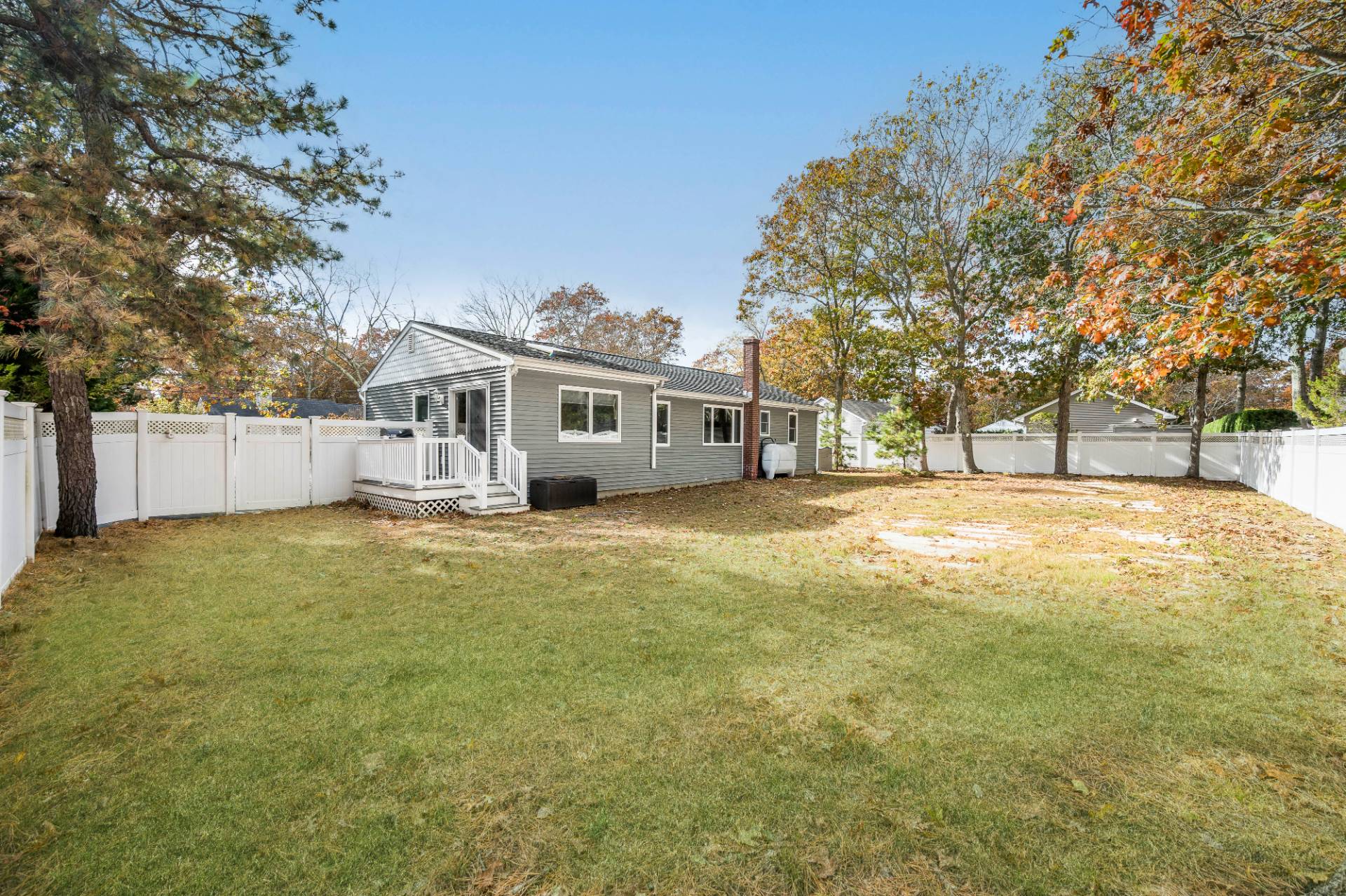 #15 photo, 21 Woodridge Rd, Hampton Bays , NY 11946