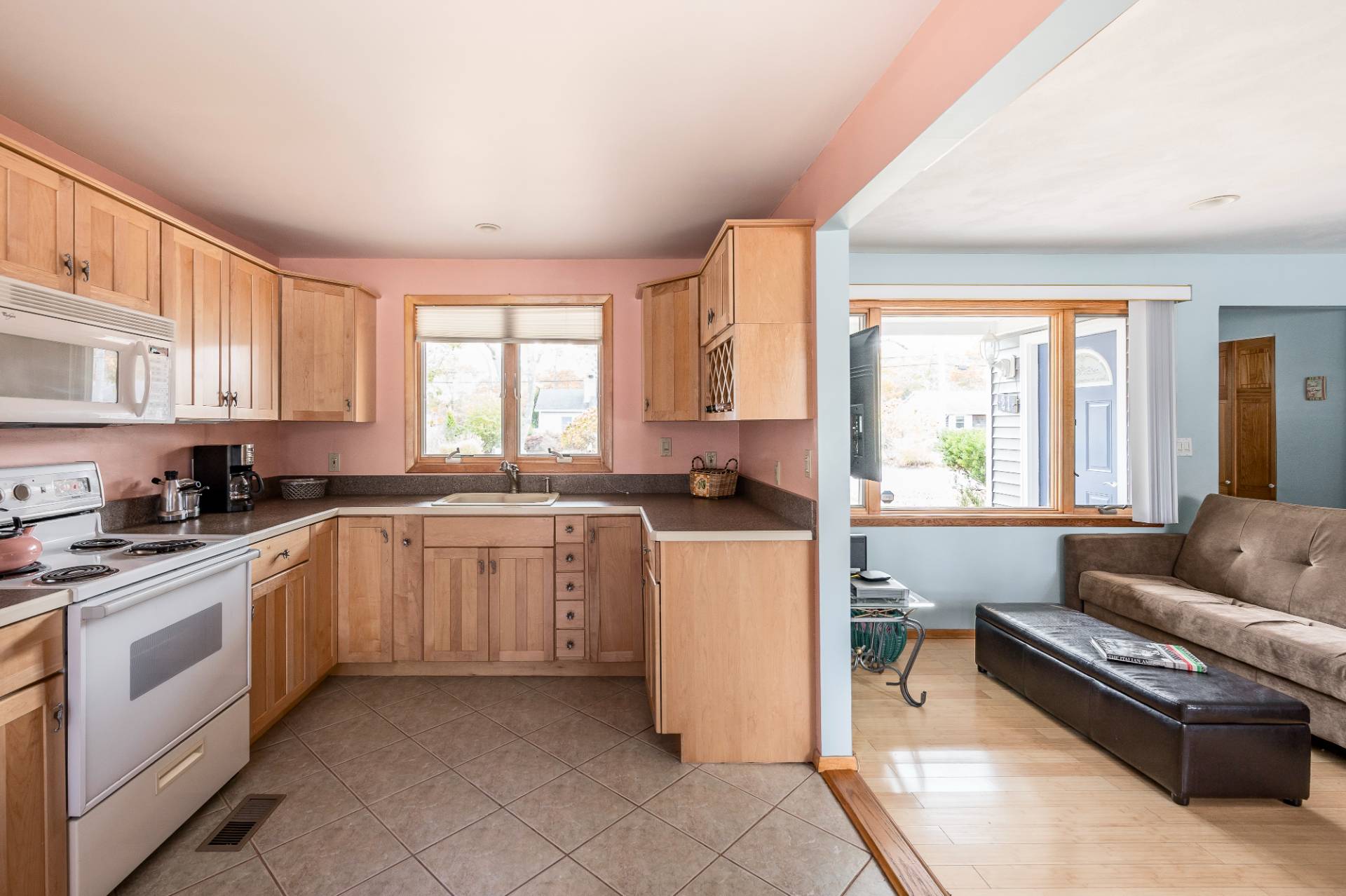 #6 photo, 21 Woodridge Rd, Hampton Bays , NY 11946