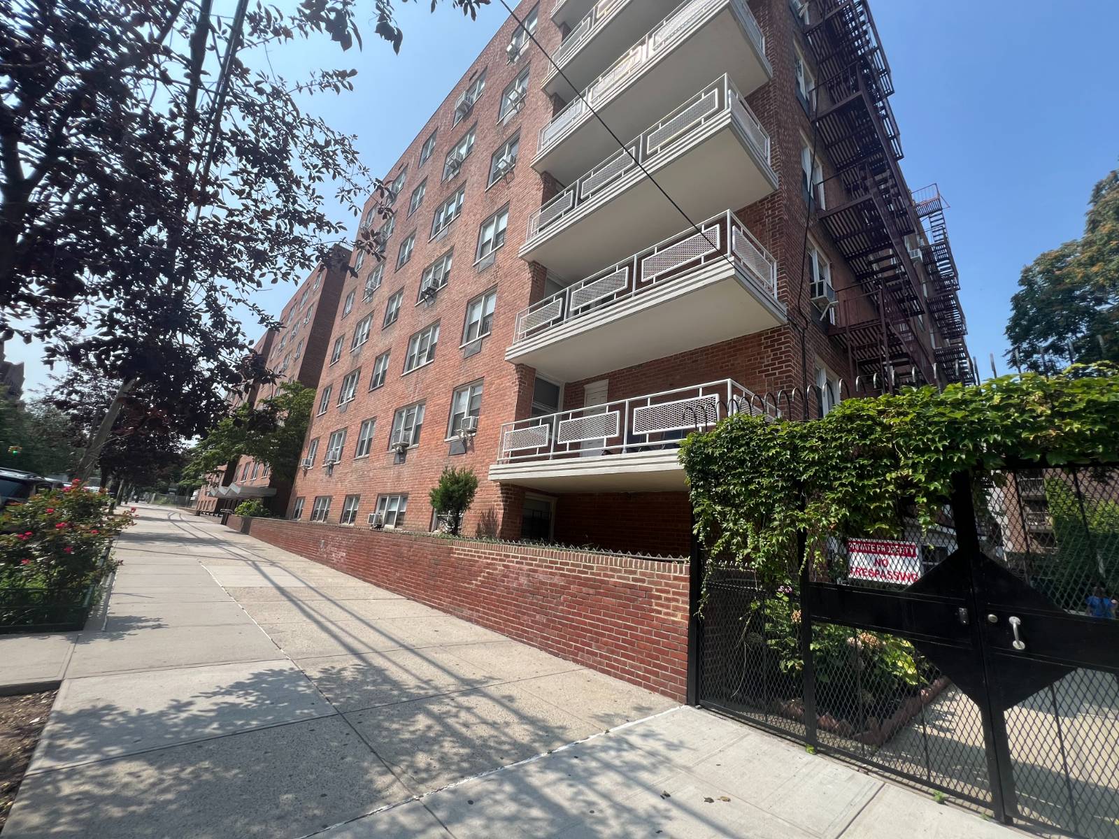 #36 photo, 34-20 Parsons Blvd, #5  E, Flushing , NY 11354