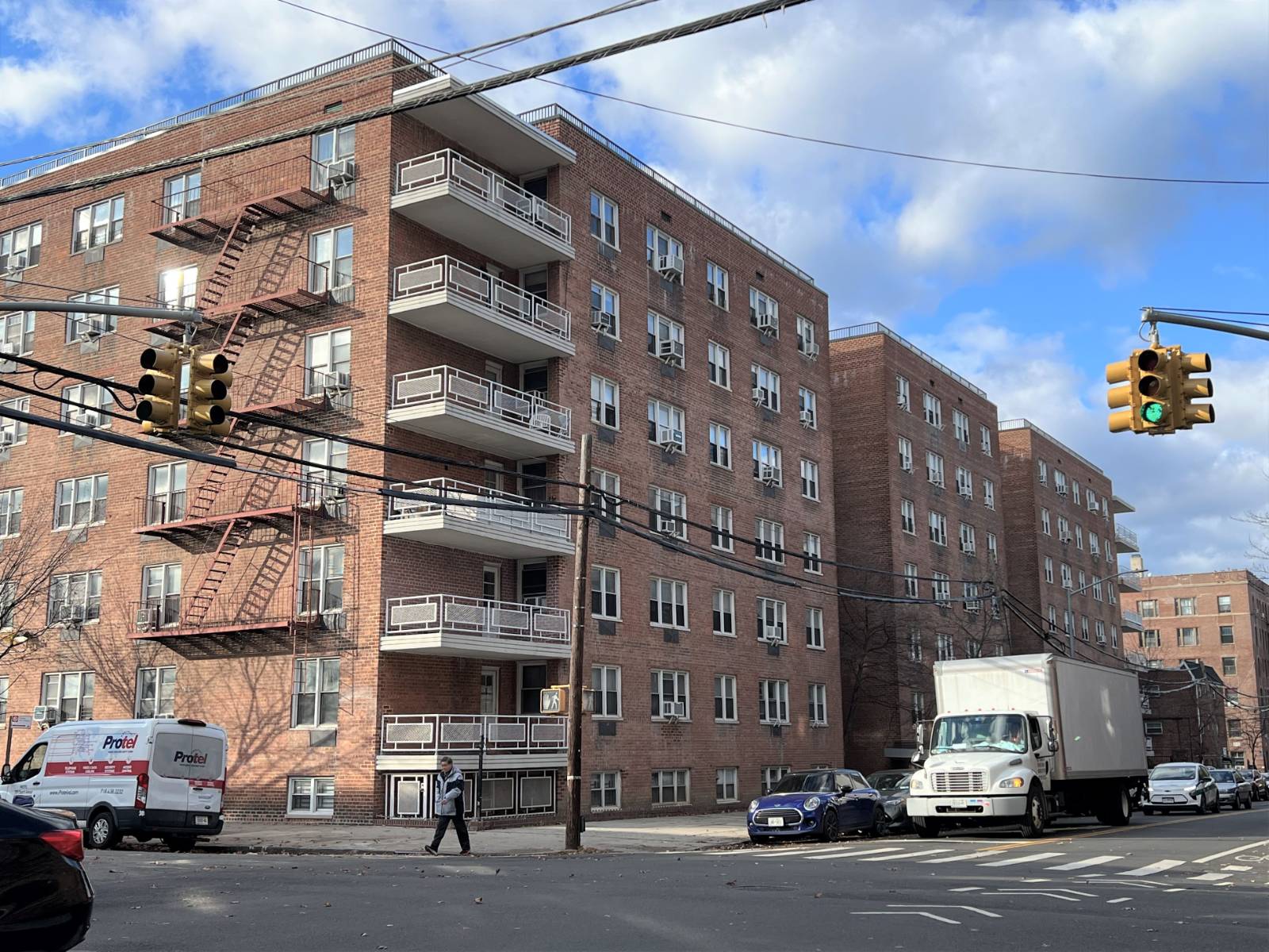 #37 photo, 34-20 Parsons Blvd, #5  E, Flushing , NY 11354