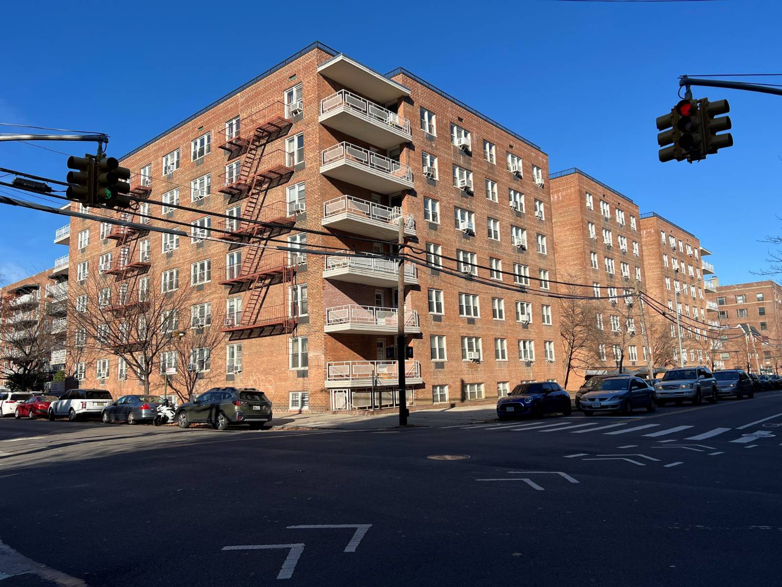 #38 photo, 34-20 Parsons Blvd, #5  E, Flushing , NY 11354