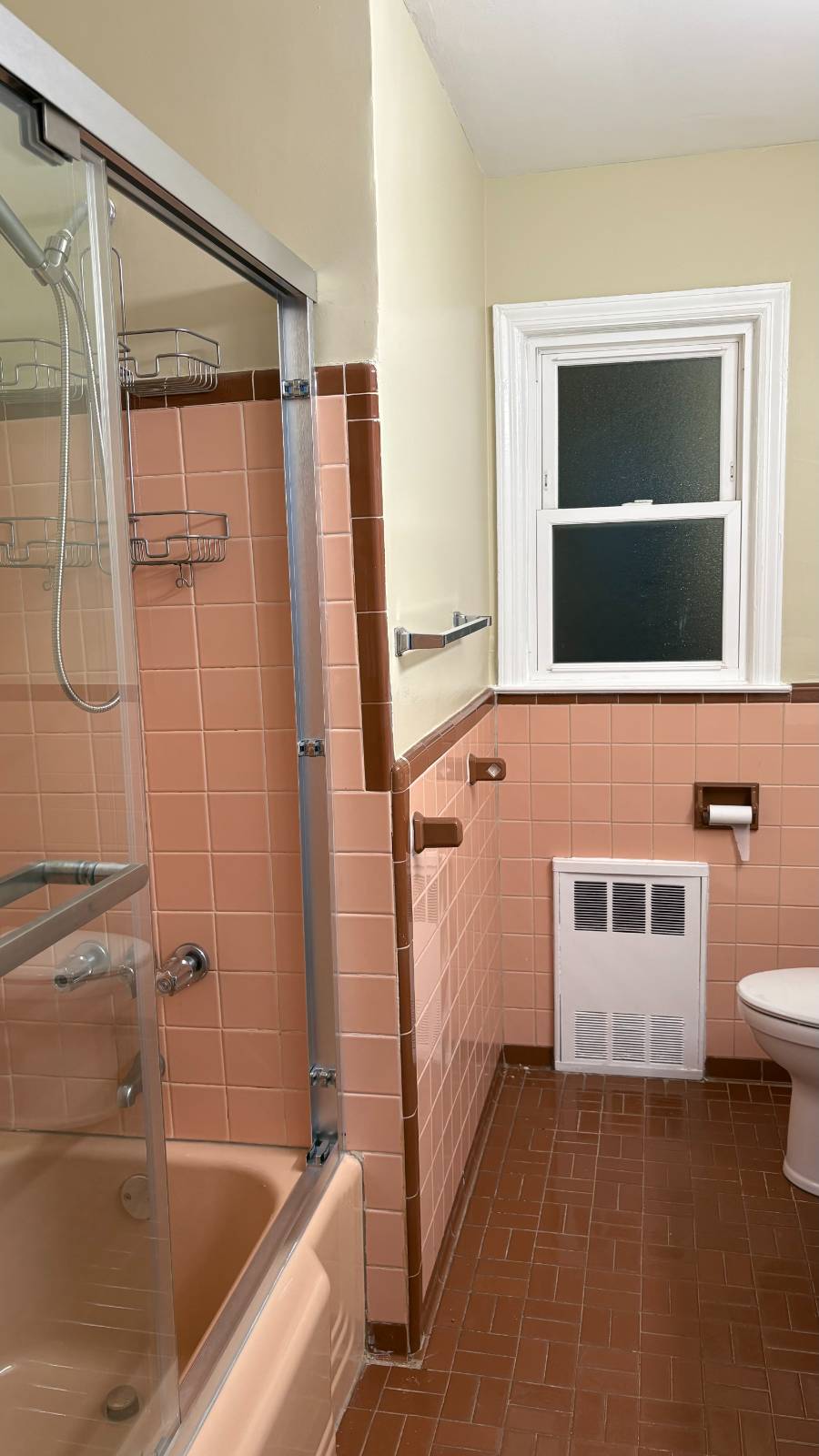 #4 photo, 268-04 83rd Ave, New Hyde Park , NY 11040