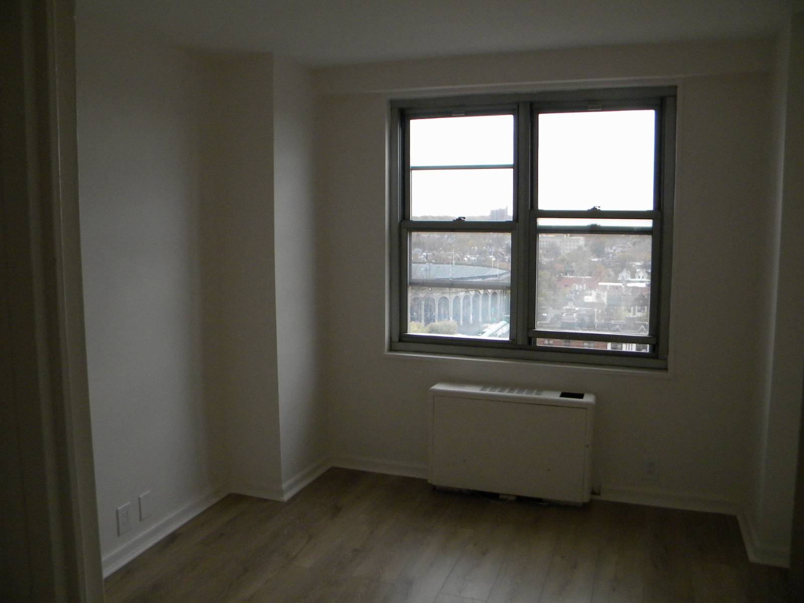 #26 photo, 70-25 Yellowstone,Blvd, #17Q, Forest Hills , NY 11375