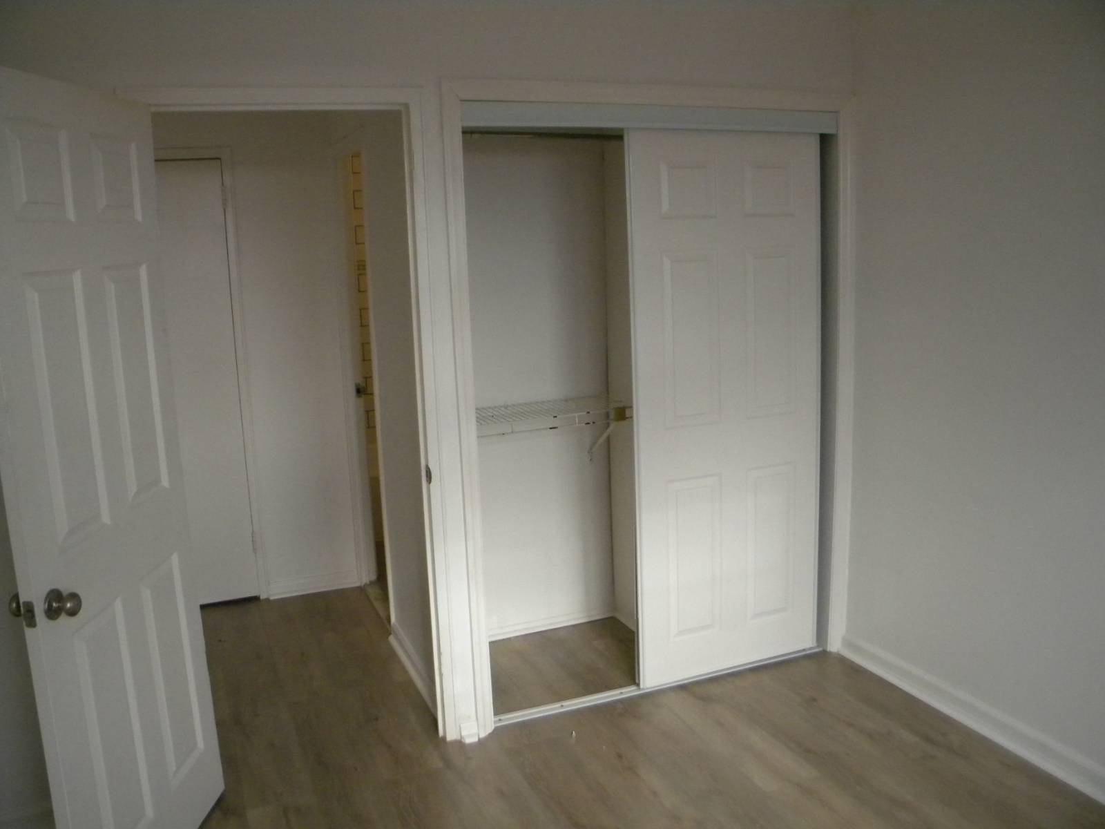 #27 photo, 70-25 Yellowstone,Blvd, #17Q, Forest Hills , NY 11375