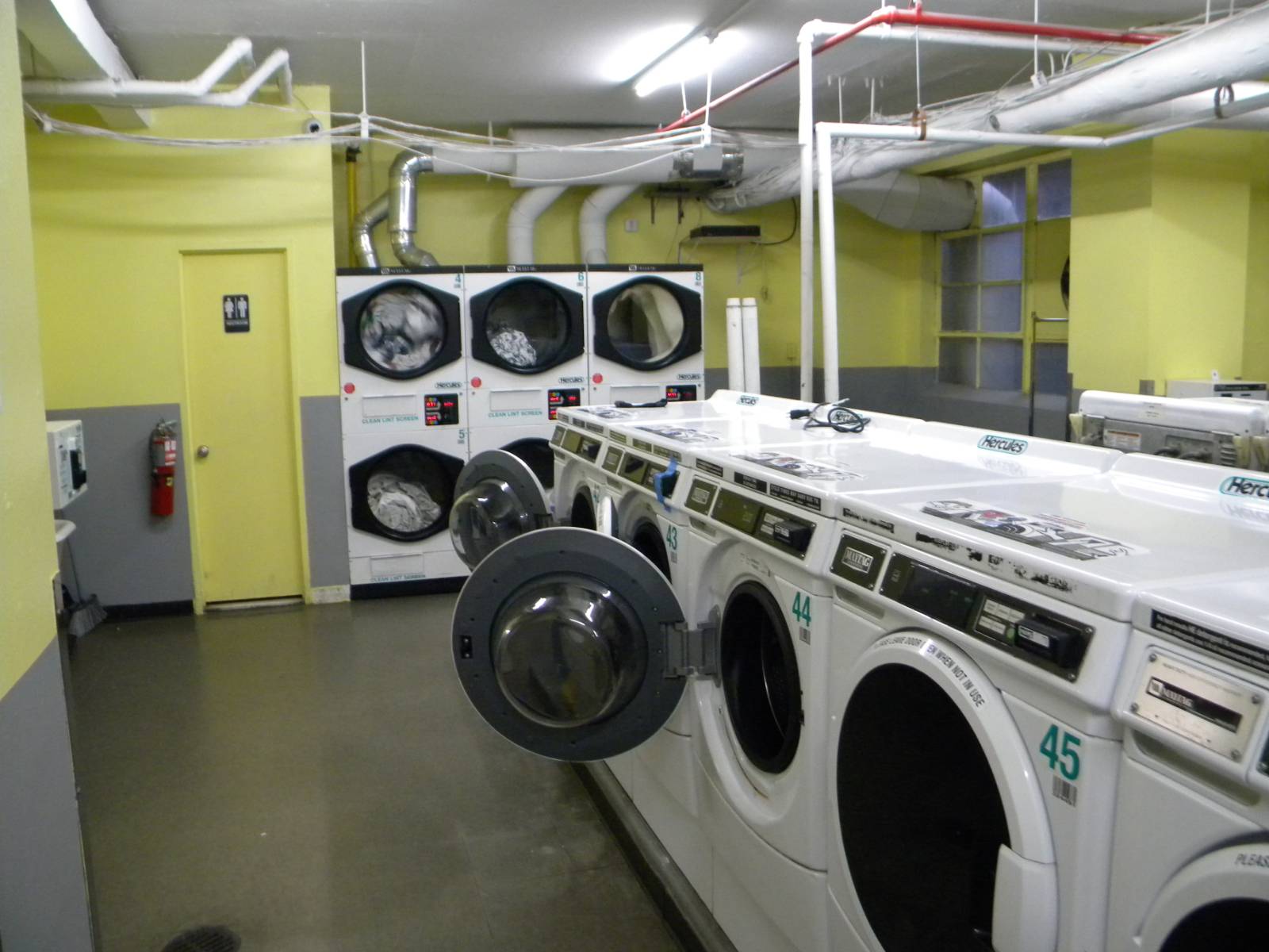 #31 photo, 70-25 Yellowstone,Blvd, #17Q, Forest Hills , NY 11375