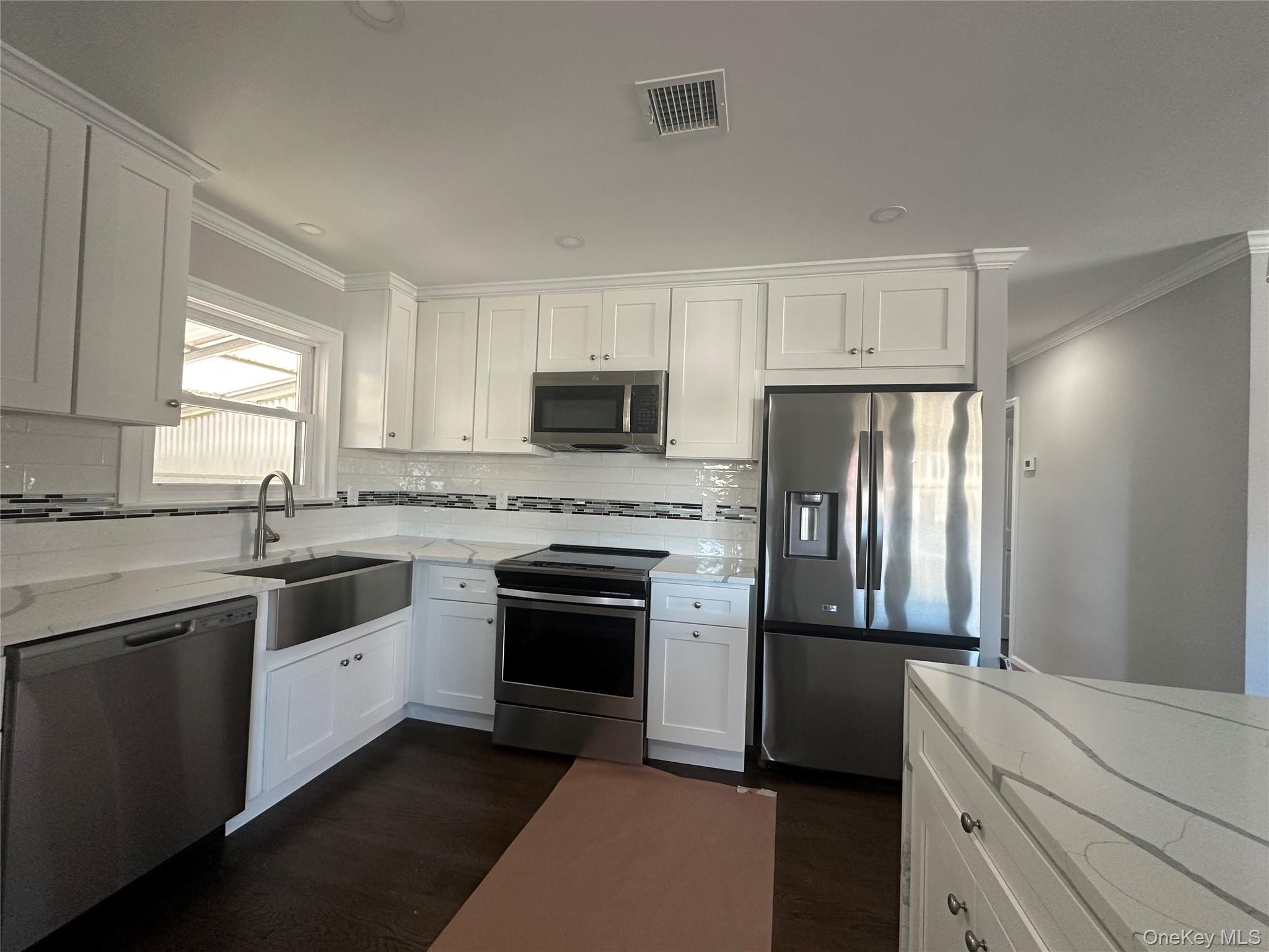 #1 photo, 133 7th Street, Bethpage , NY 11714