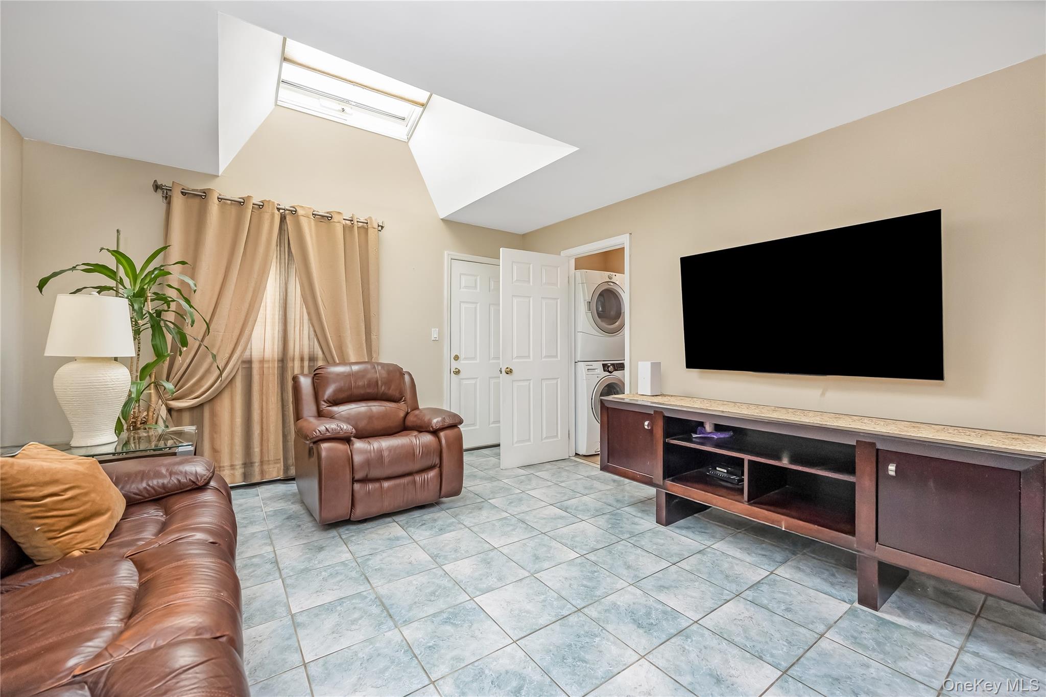 #16 photo, 84 White Oak Street, Deer Park , NY 11729