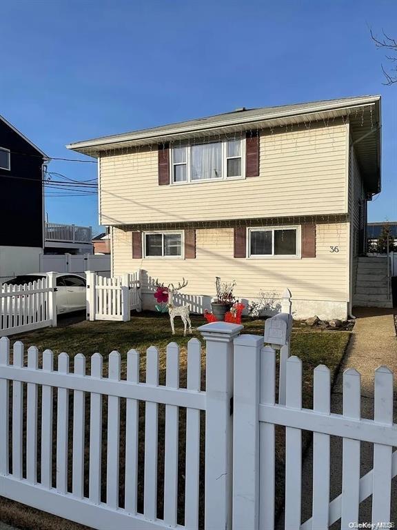 #1 photo, 36 Radcliffe Road, Island Park , NY 11558