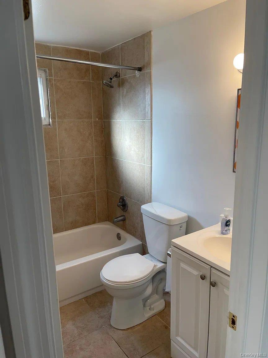 #10 photo, 36 Radcliffe Road, Island Park , NY 11558