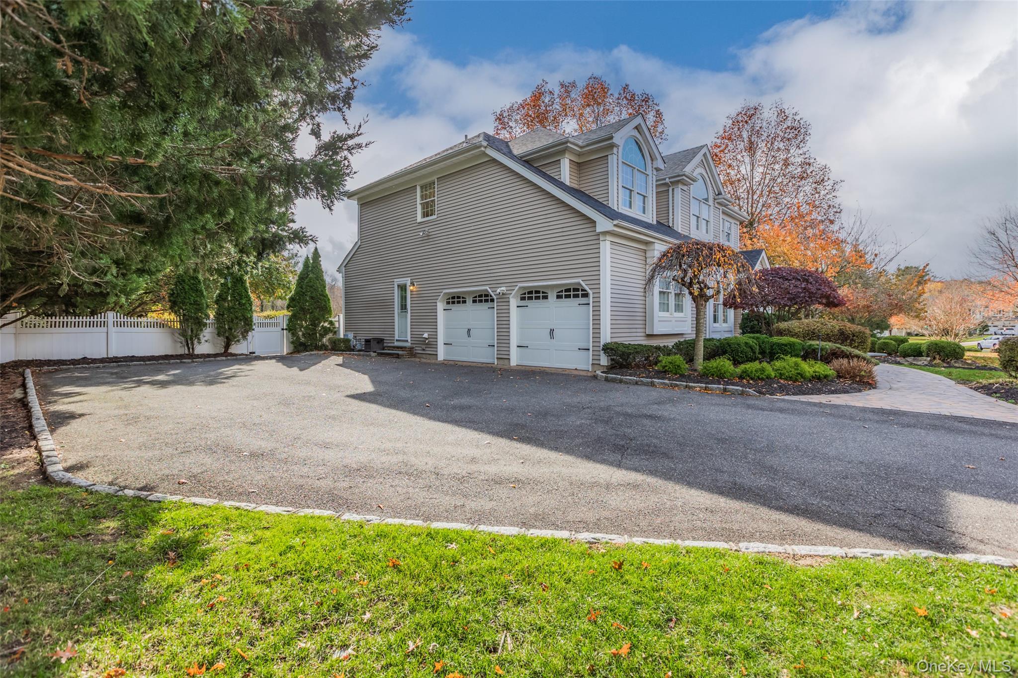 #4 photo, 16 Ashley Loop, Northport , NY 11768