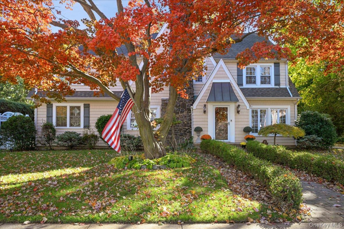 #1 photo, 136 Locust Street, Garden City , NY 11530