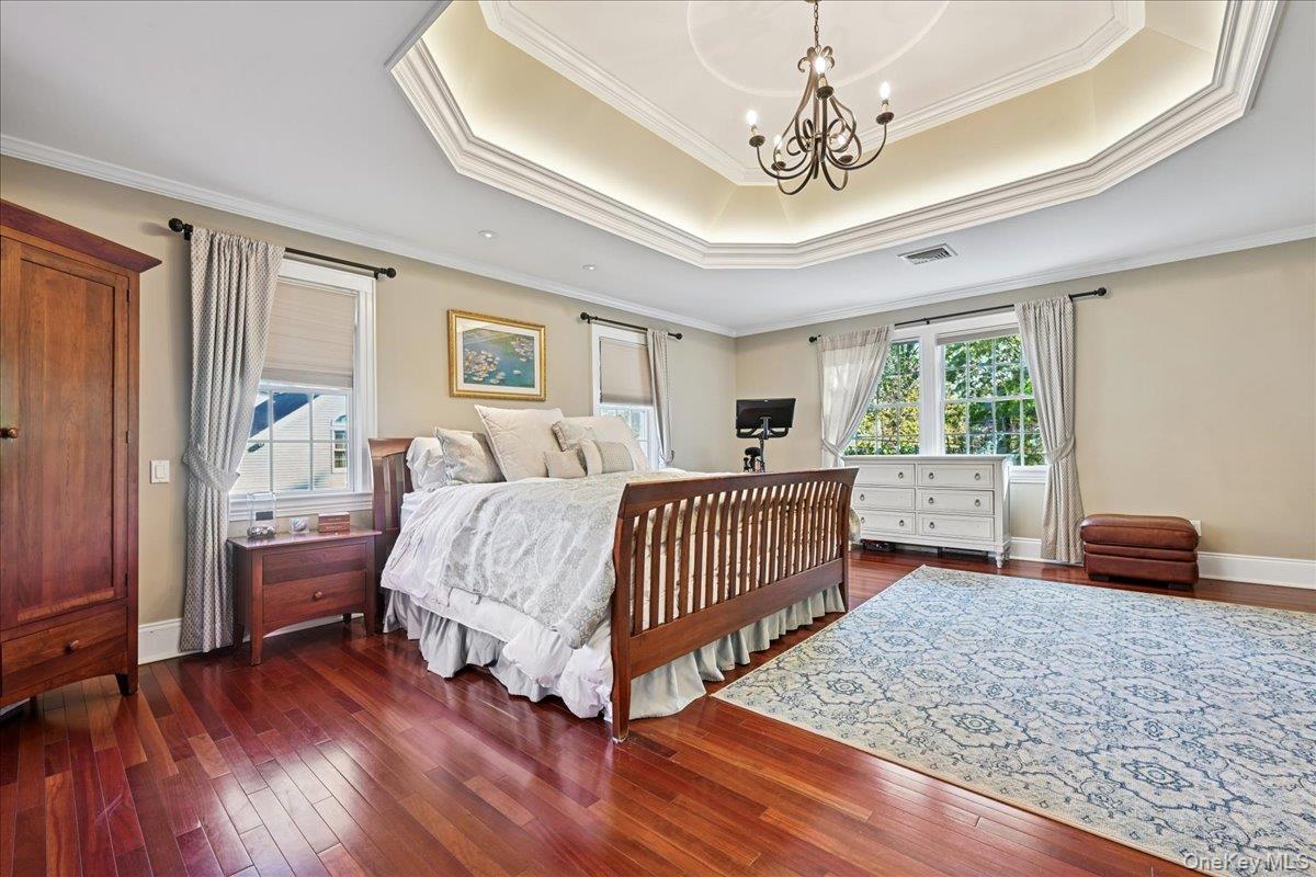 #17 photo, 136 Locust Street, Garden City , NY 11530