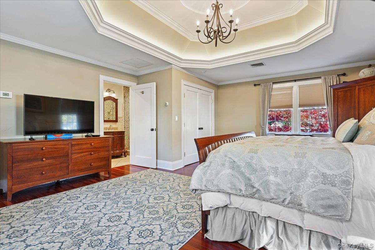 #18 photo, 136 Locust Street, Garden City , NY 11530