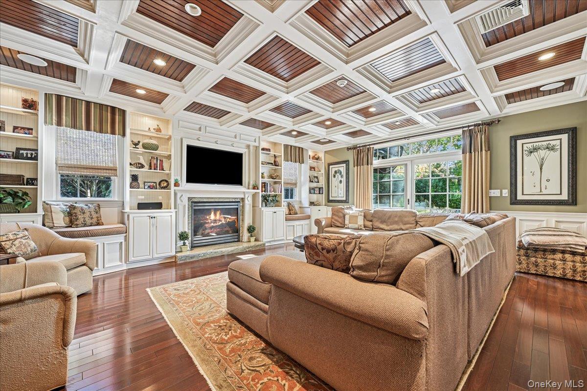 #6 photo, 136 Locust Street, Garden City , NY 11530